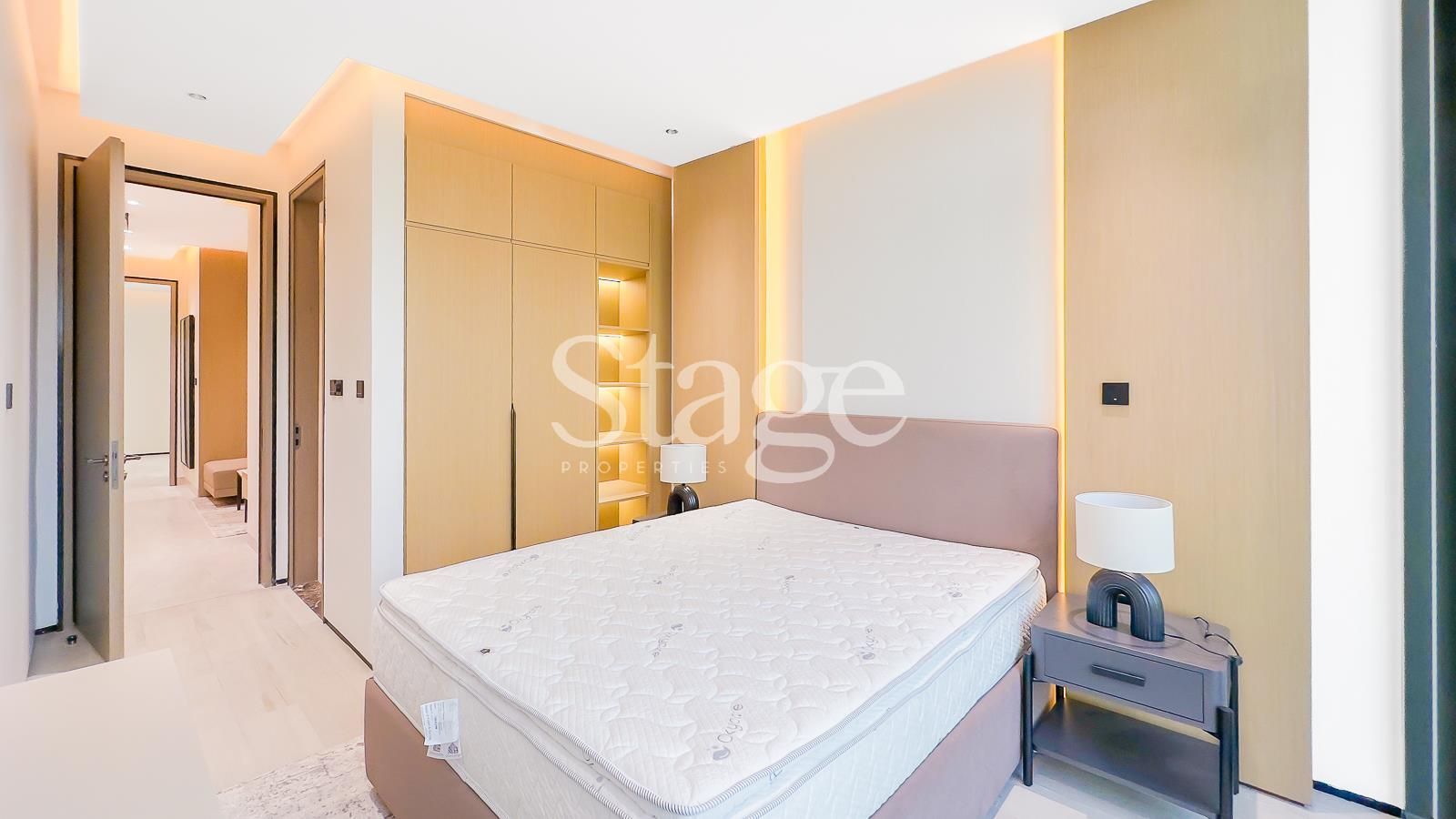 فيلا من ٤ غرف نوم للإيجار في Jumeirah Village Circle، Dubai VI8230L