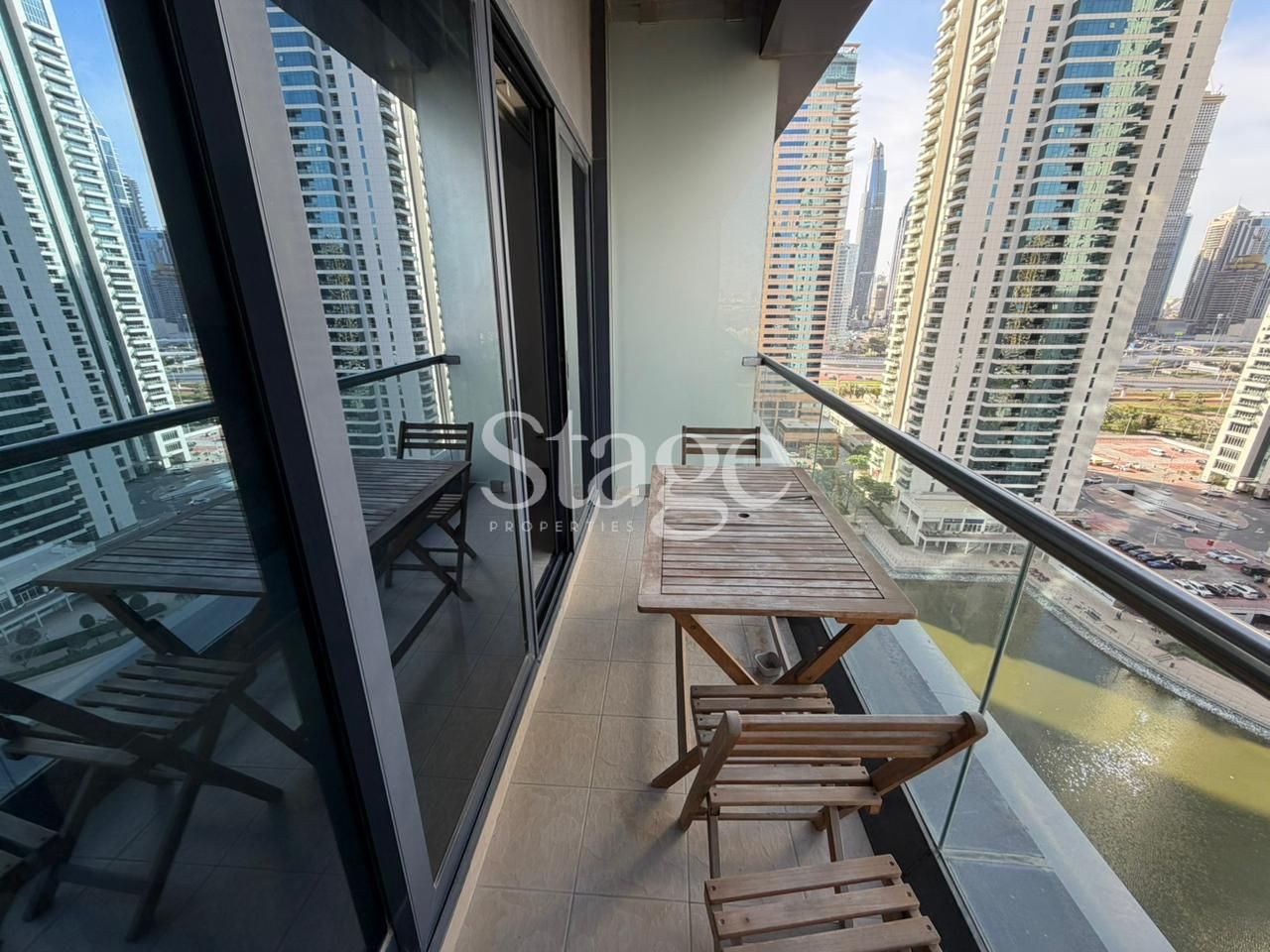 1 bedroom apartment for Rent in Jumeirah Lake Towers, Dubai AP9443L