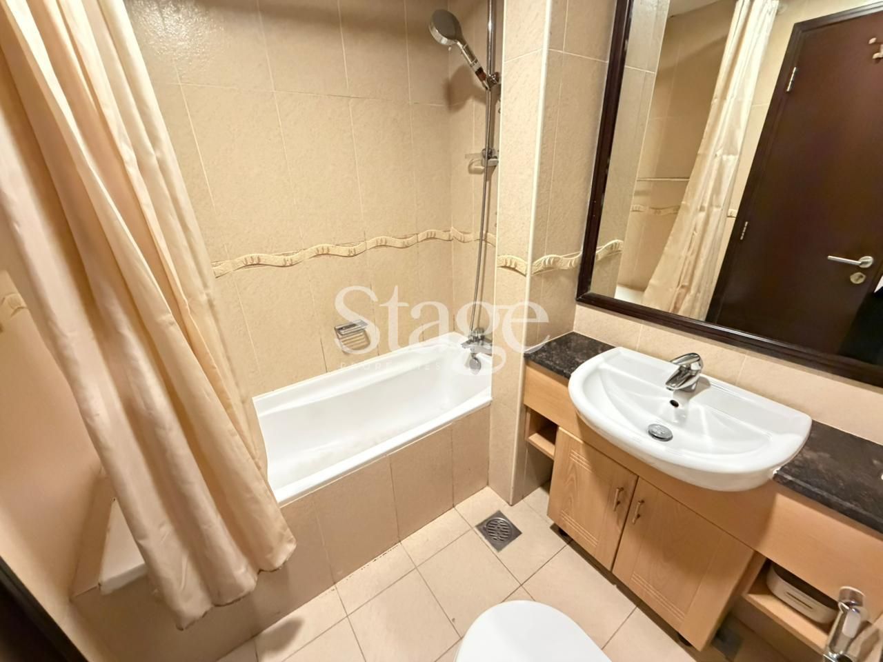 1 bedroom apartment for Rent in Jumeirah Lake Towers, Dubai AP9443L