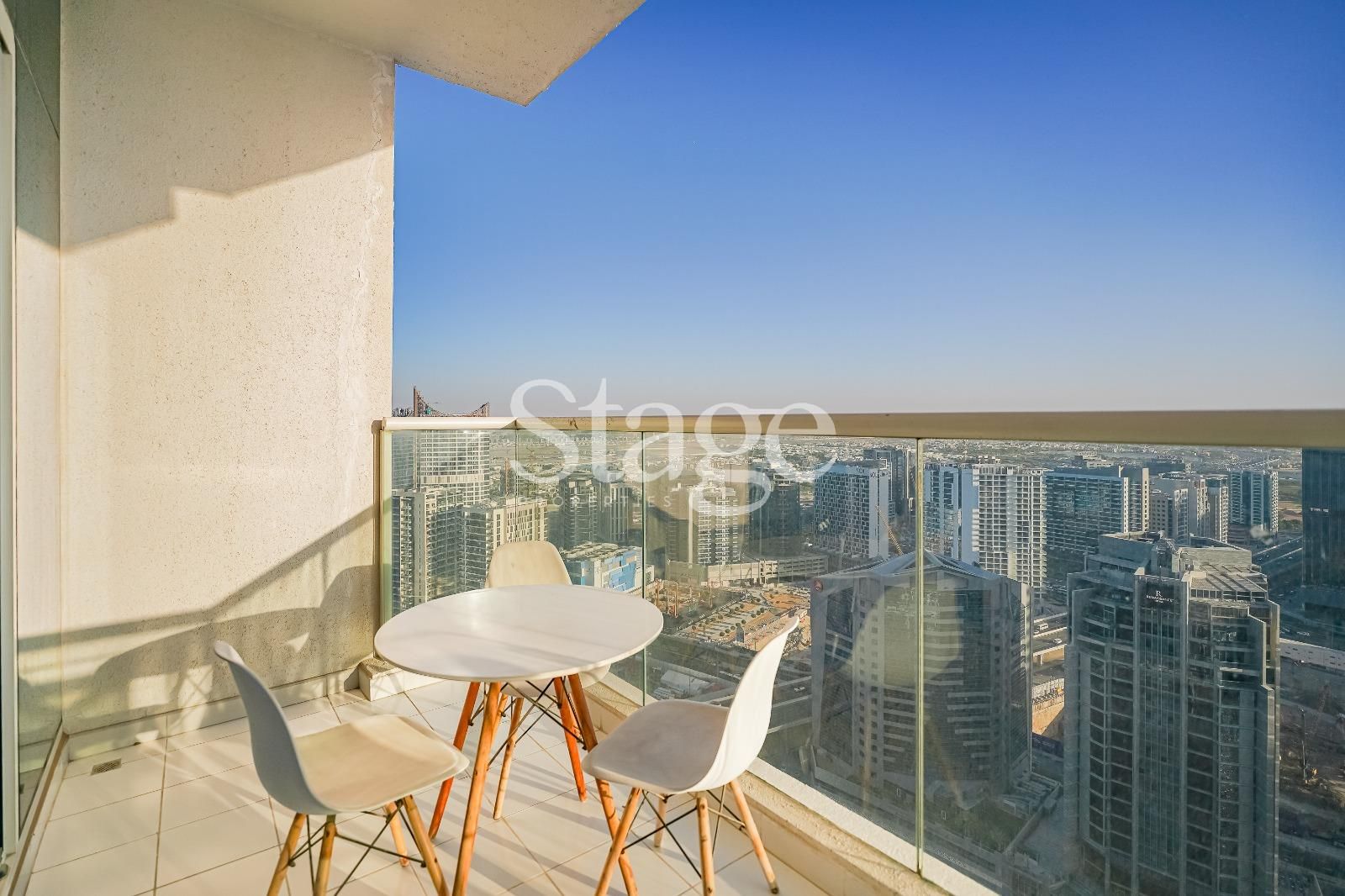 2 bedrooms apartment for Rent in Business Bay, Dubai AP7926L