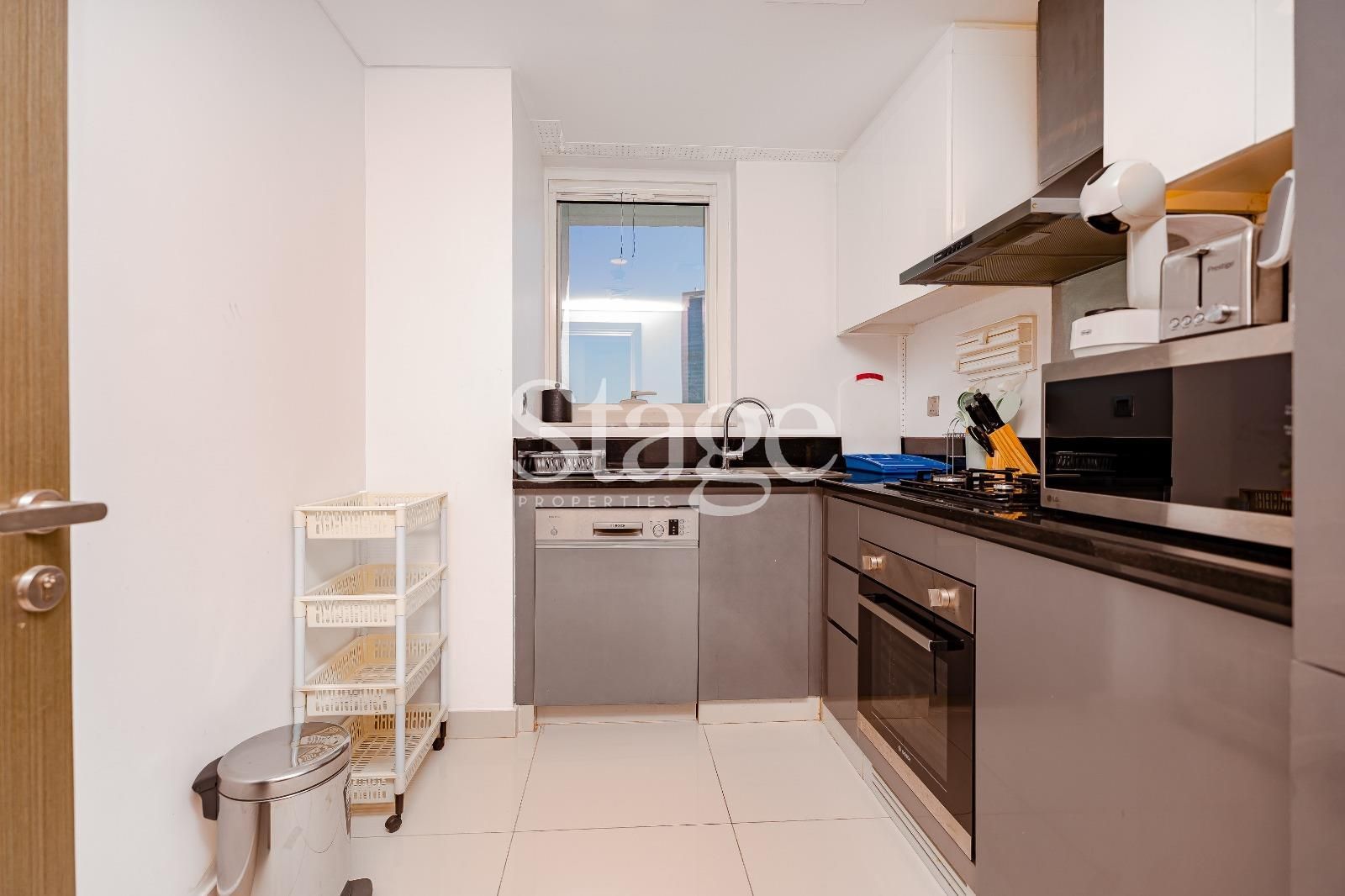 2 bedrooms apartment for Rent in Business Bay, Dubai AP7926L