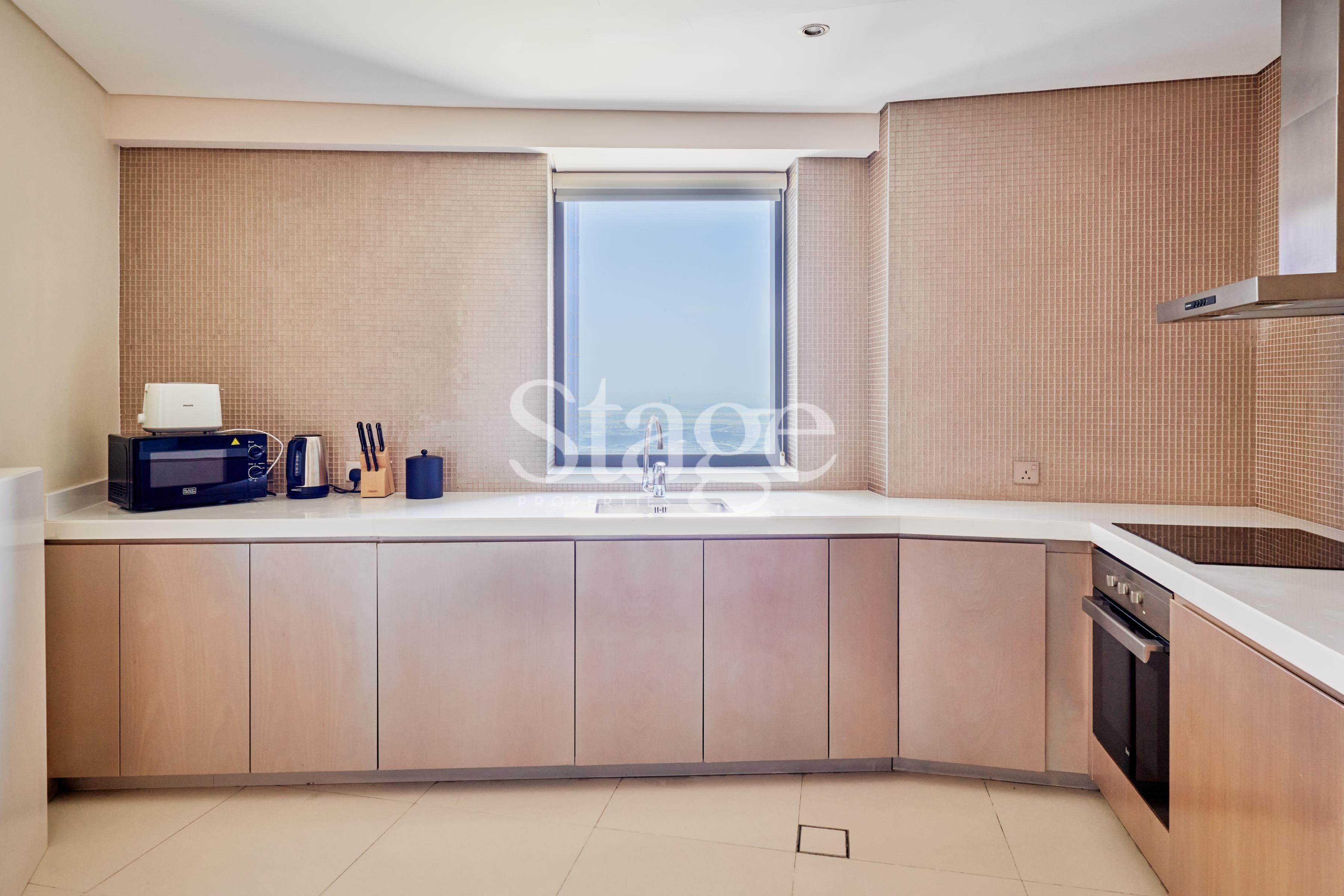 شقة من ٣ غرف نوم للإيجار في Business Bay، Dubai AP7700L