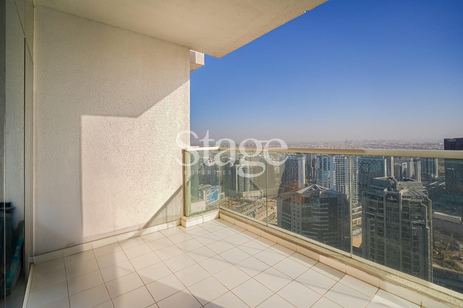 2 bedrooms apartment for Rent in Business Bay, Dubai AP7926L