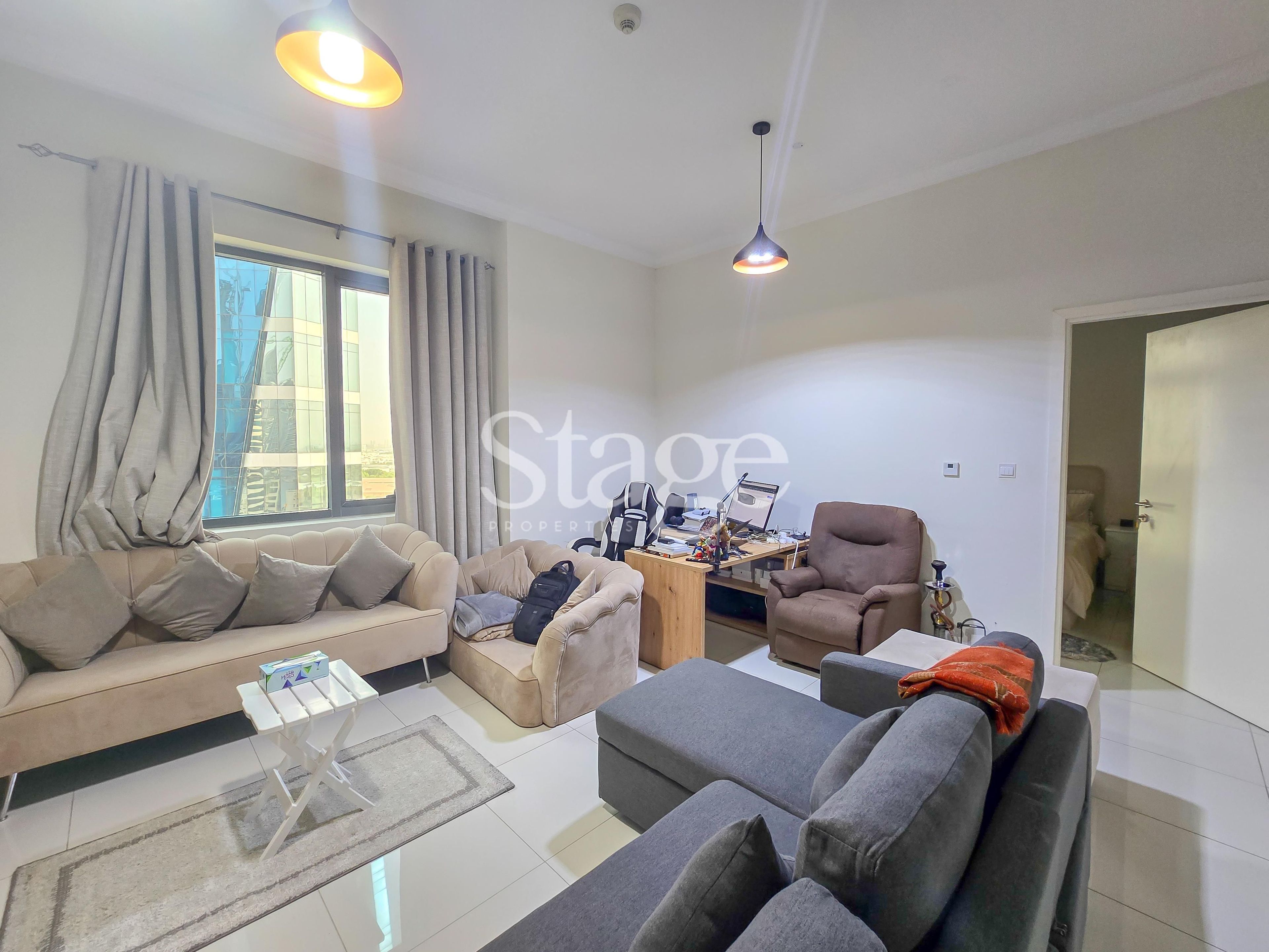 1 bedroom apartment for Sale in Business Bay, Dubai AP8257S