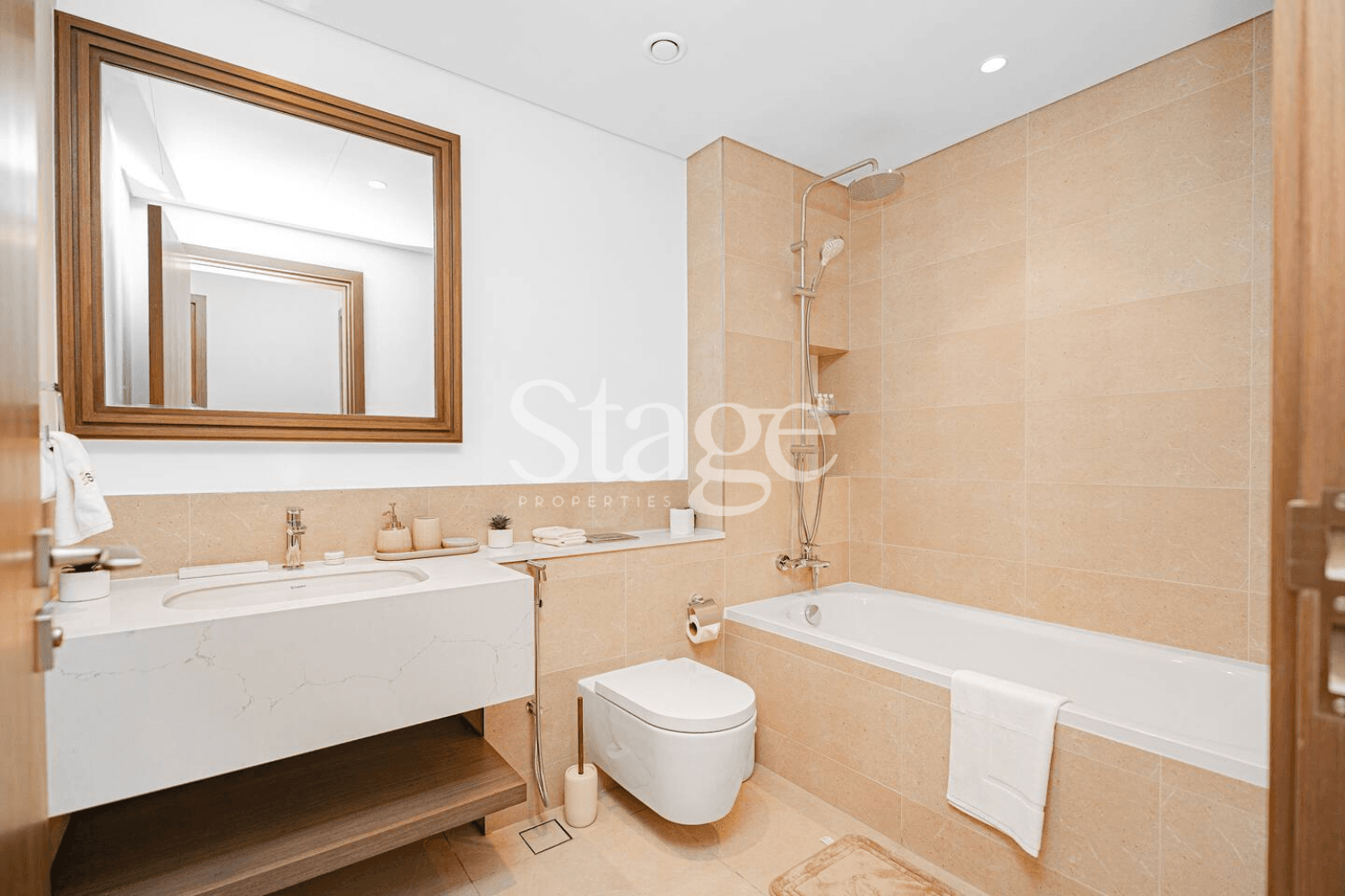 1 bedroom apartment for Rent in Dubai Harbour, Dubai AP9269L