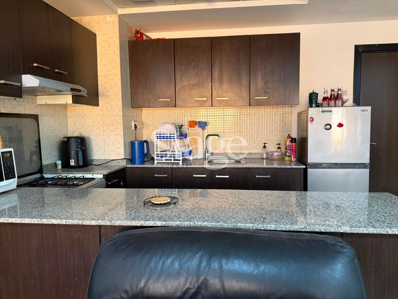 شقة من غرفتي نوم للإيجار في Dubai Land، Dubai AP10179L
