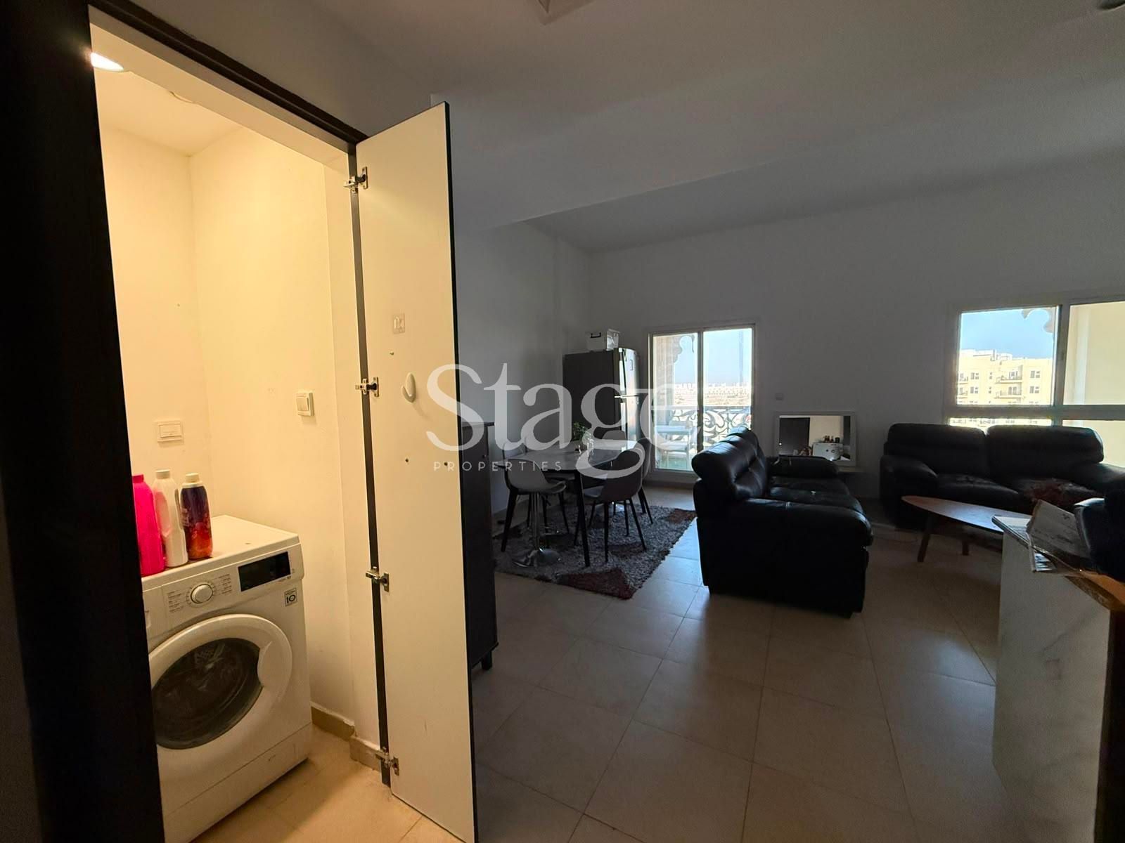 شقة من غرفتي نوم للإيجار في Dubai Land، Dubai AP10179L