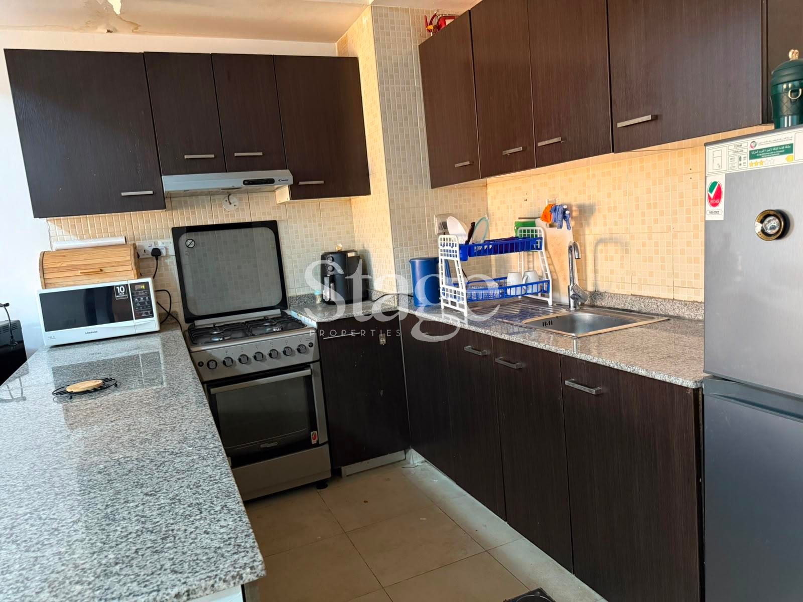 شقة من غرفتي نوم للإيجار في Dubai Land، Dubai AP10179L
