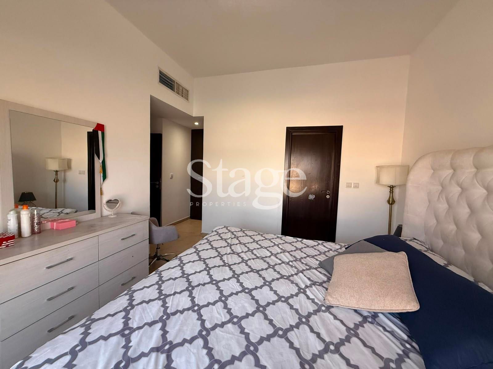 شقة من غرفتي نوم للإيجار في Dubai Land، Dubai AP10179L