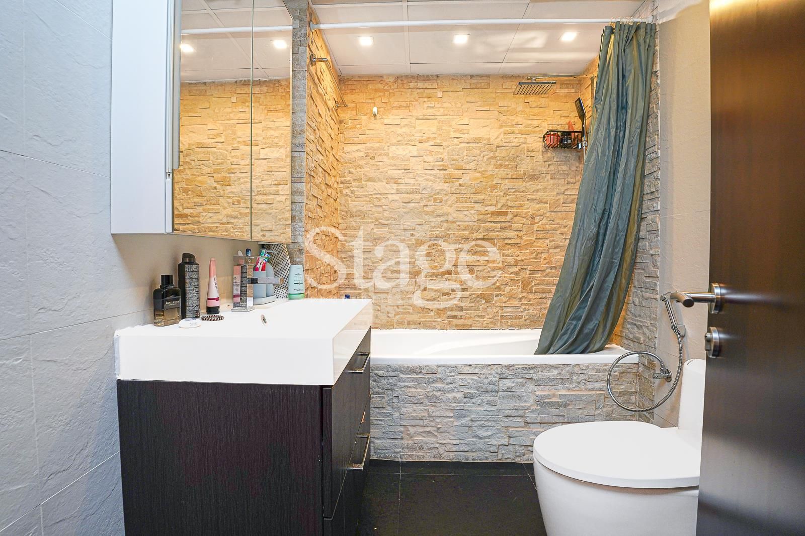 2 bedrooms apartment for Rent in JLT Cluster G, Dubai AP7513L