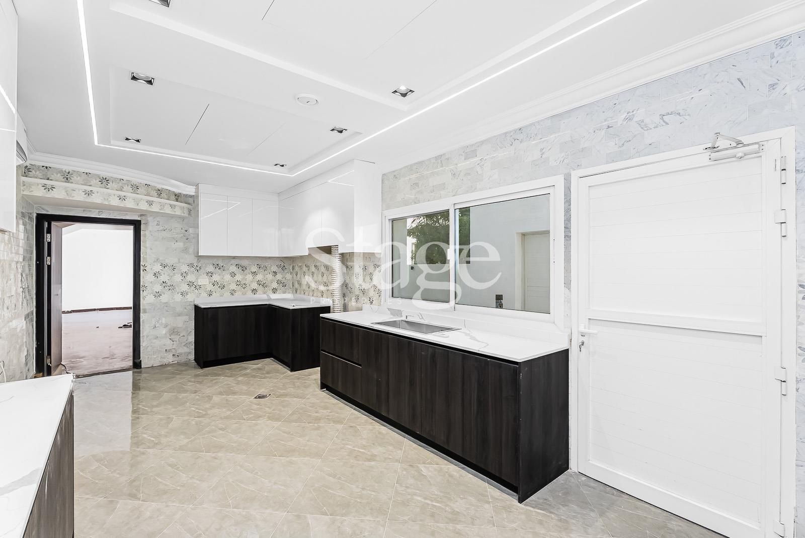 5 bedrooms common for Rent in Al Barsha, Dubai VI8567L