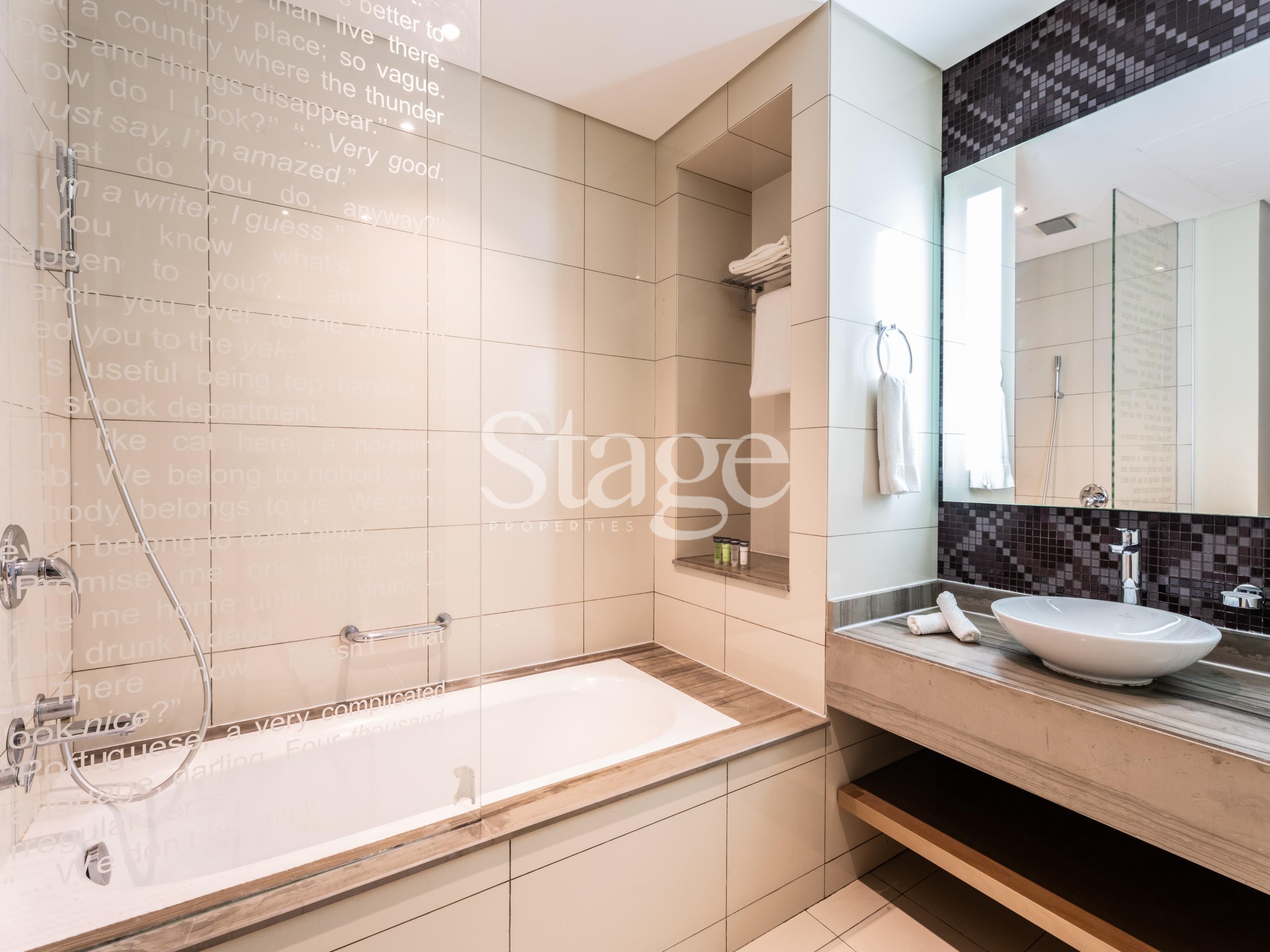 2 bedrooms apartment for Rent in Business Bay, Dubai AP7689L