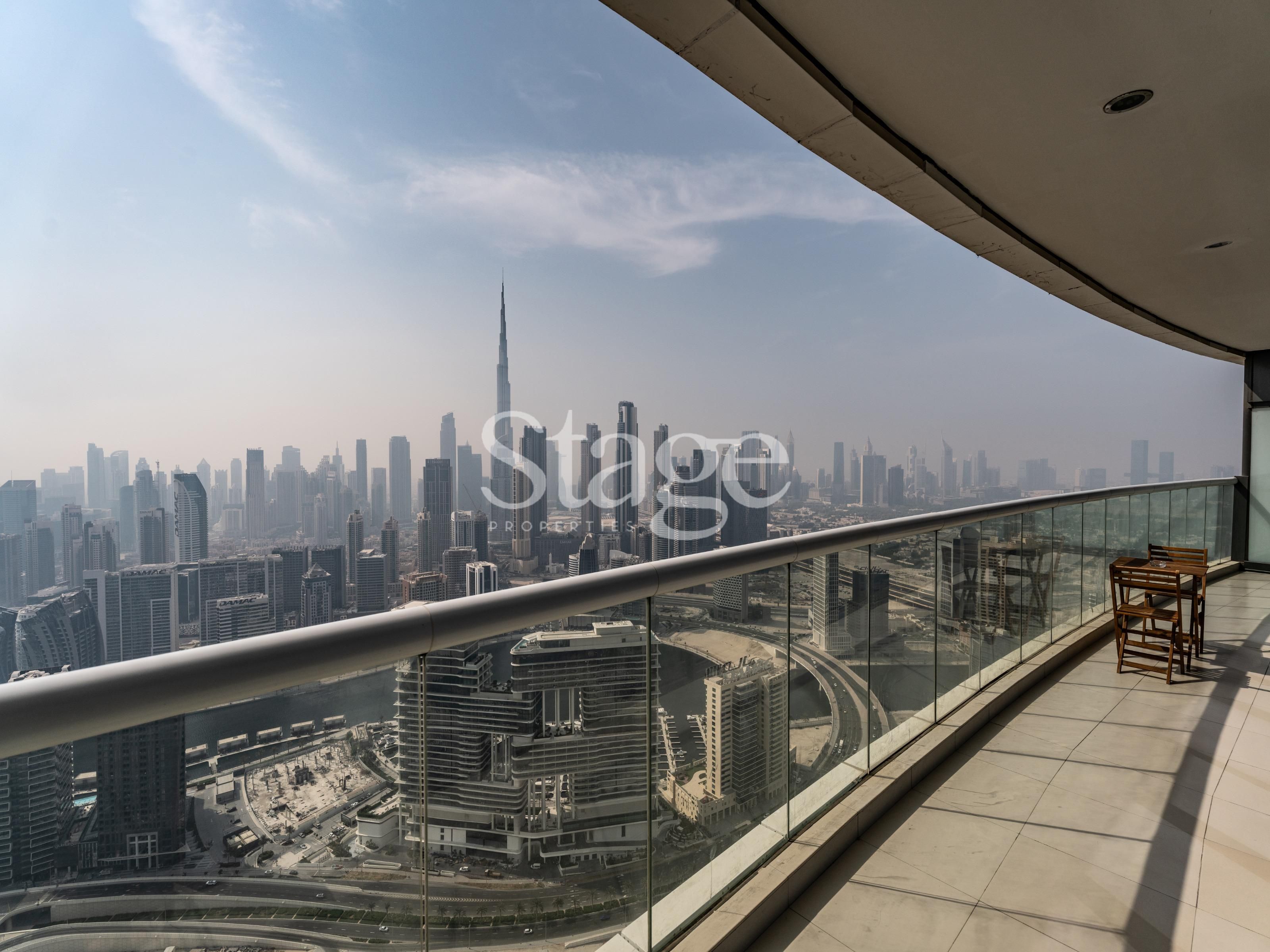 2 bedrooms apartment for Rent in Business Bay, Dubai AP7689L