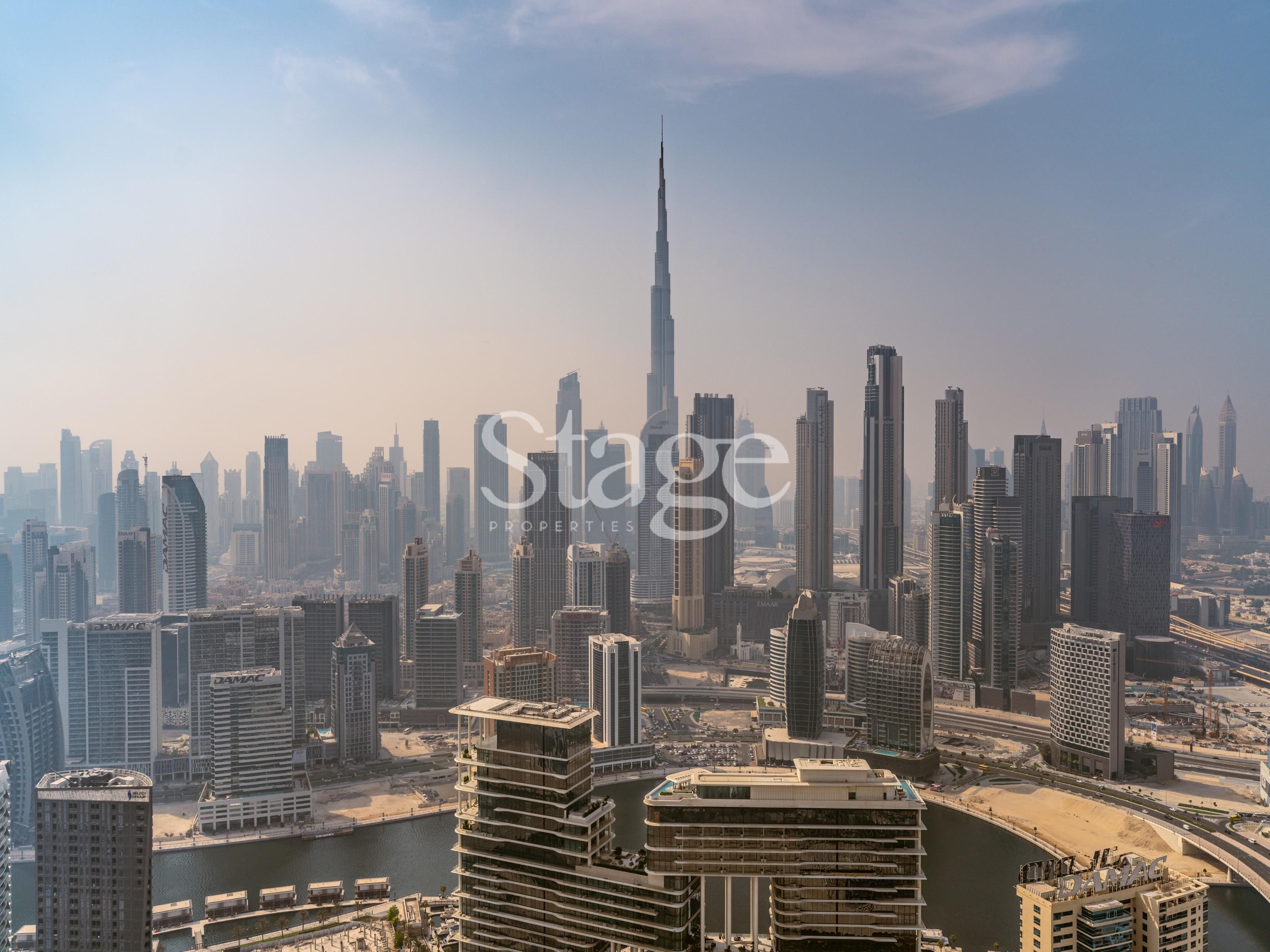 2 bedrooms apartment for Rent in Business Bay, Dubai AP7689L