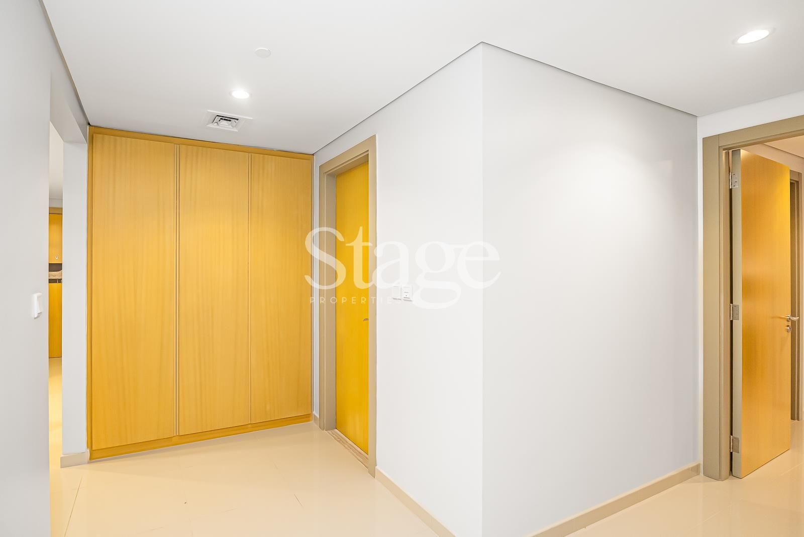 2 bedrooms apartment for Sale in Business Bay, Dubai AP10128S