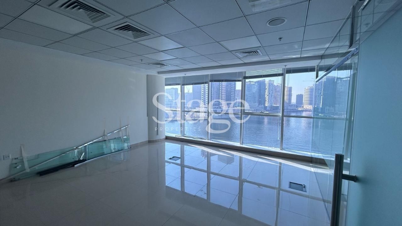 مساحة مكتبية للإيجار في بيزنيس باي، Dubai OF8671L