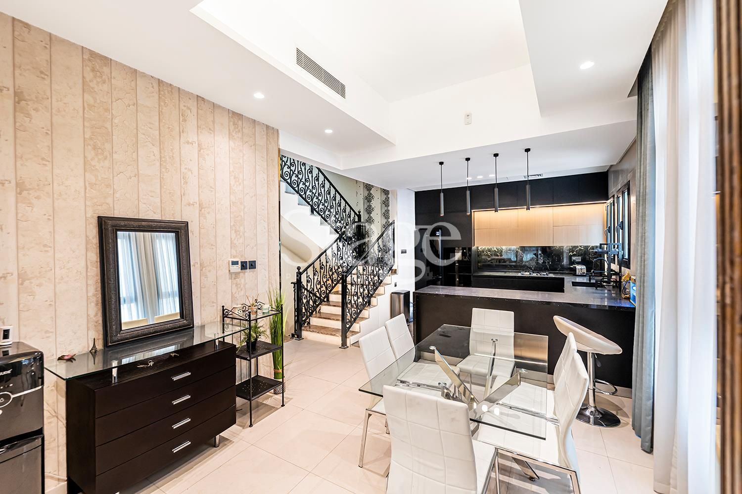 3 bedrooms Villas for Sale in Dubai Land, Dubai VI8201S
