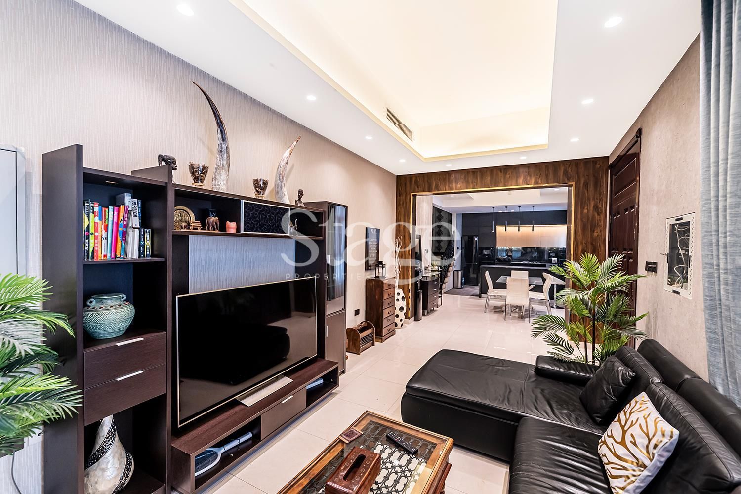 3 bedrooms Villas for Sale in Dubai Land, Dubai VI8201S