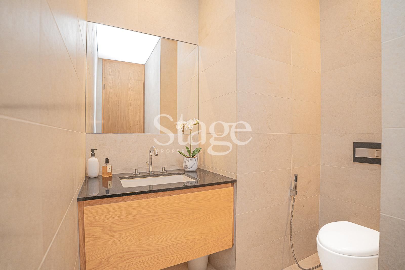 3 bedrooms apartment for Sale in Business Bay, Dubai AP7509S