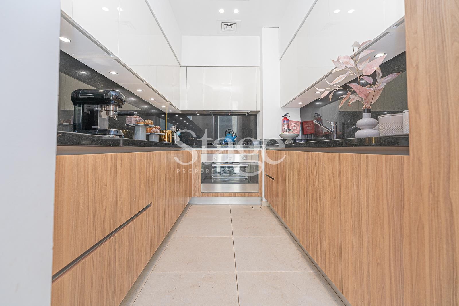 3 bedrooms apartment for Sale in Business Bay, Dubai AP7509S