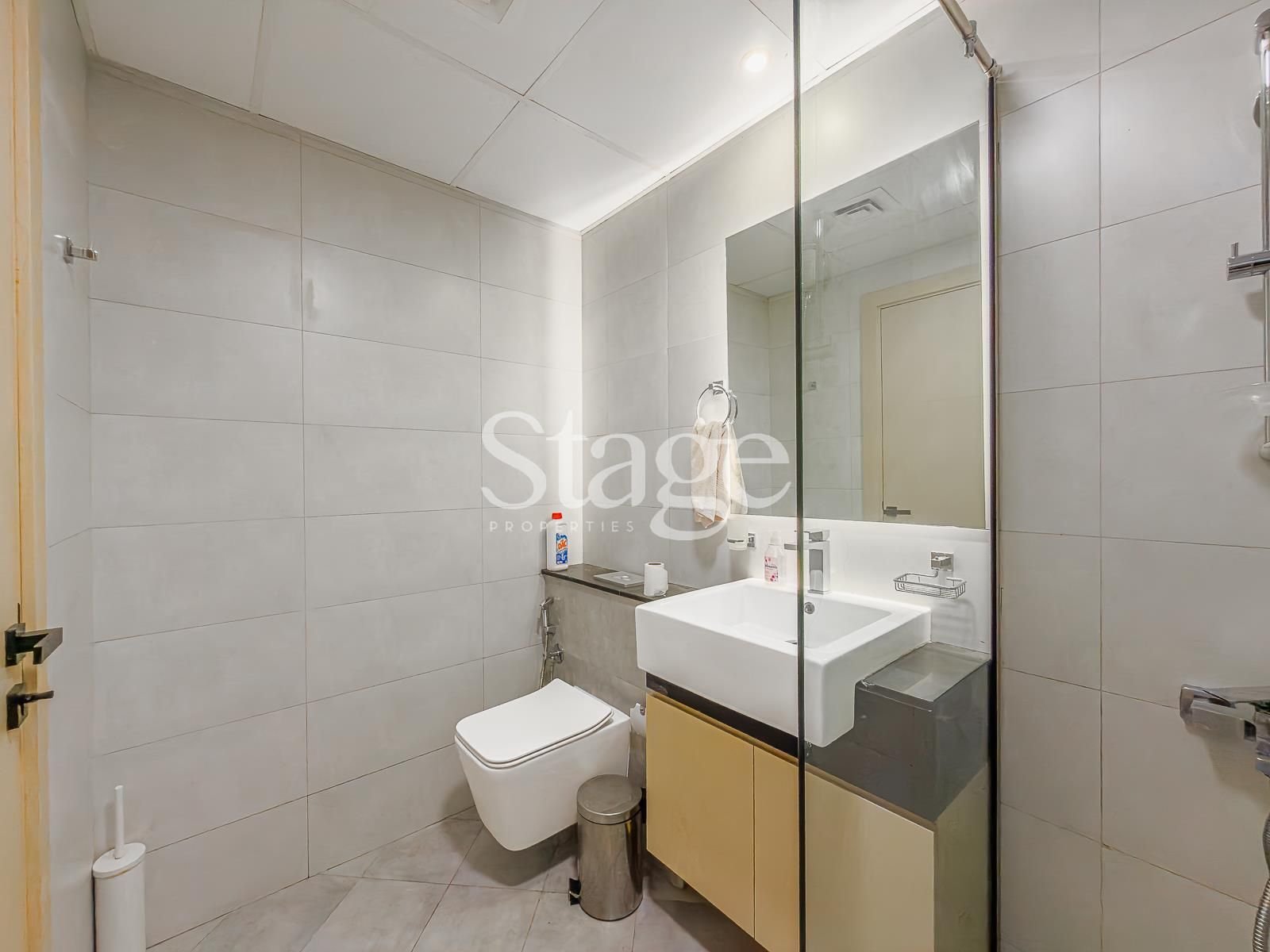 1 bedroom apartment for Rent in Al Jaddaf, Dubai AP9002L