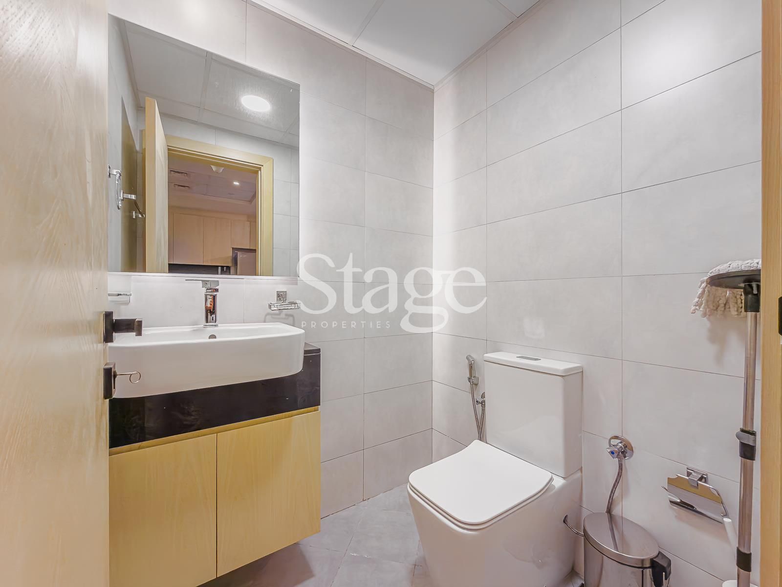 1 bedroom apartment for Rent in Al Jaddaf, Dubai AP9002L