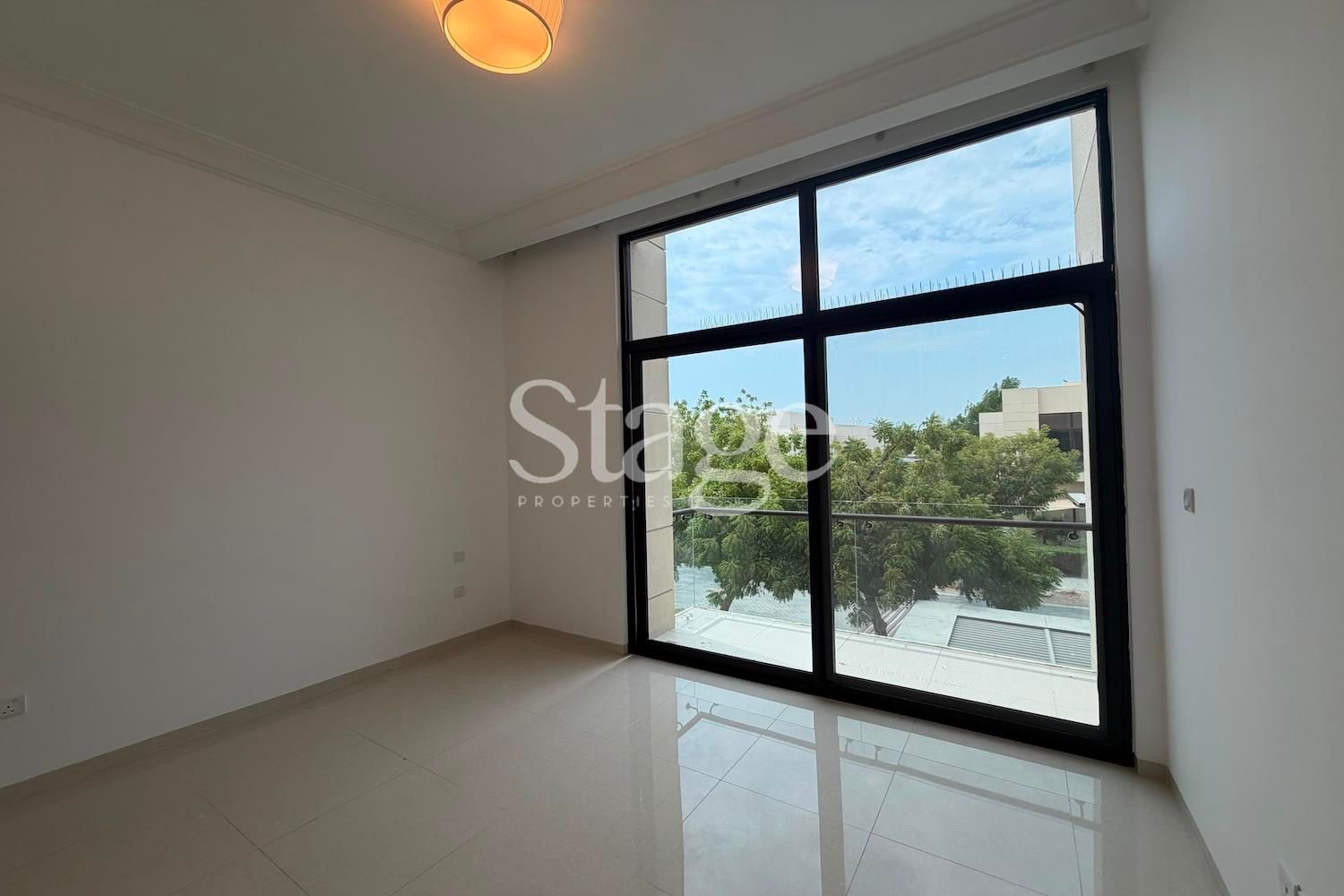 4 bedrooms Villas for Rent in DAMAC Hills, Dubai VI9810L