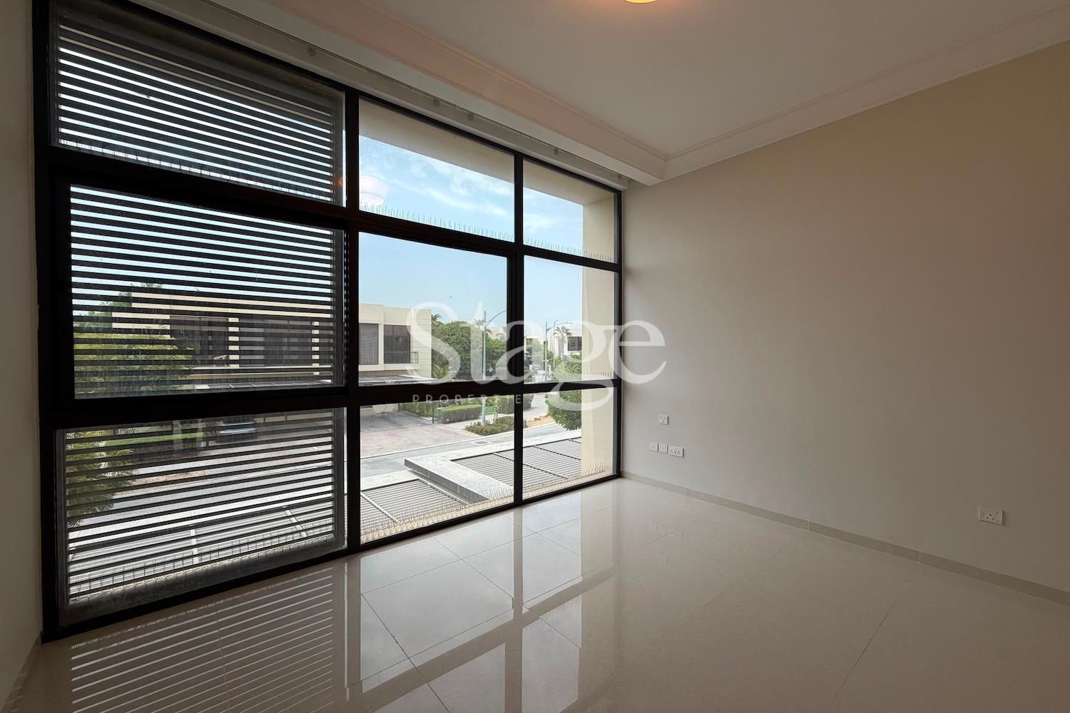 4 bedrooms Villas for Rent in DAMAC Hills, Dubai VI9810L
