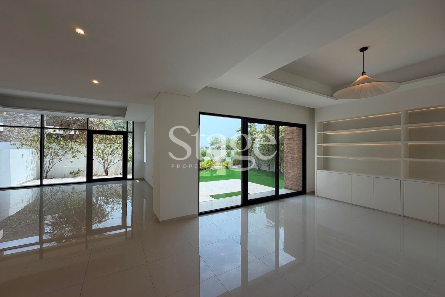 4 bedrooms Villas for Rent in DAMAC Hills, Dubai VI9810L