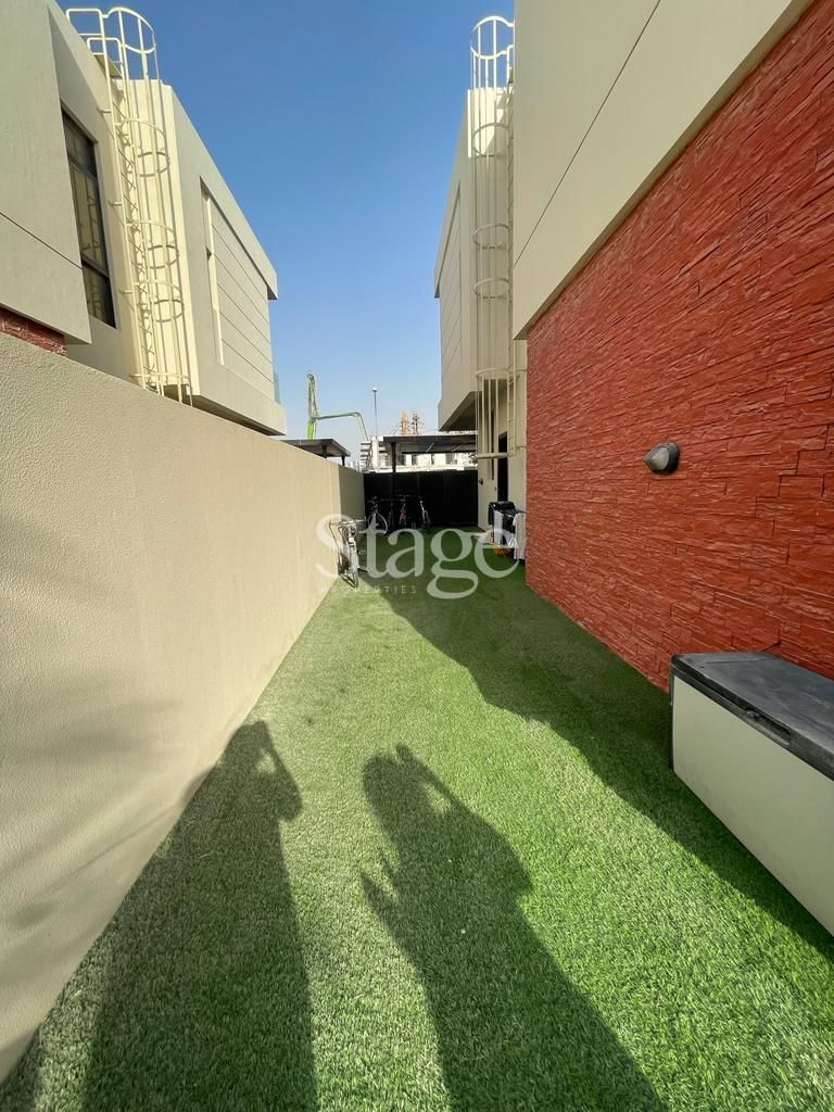 5 bedrooms common for Rent in DAMAC Hills, Dubai VI8511L