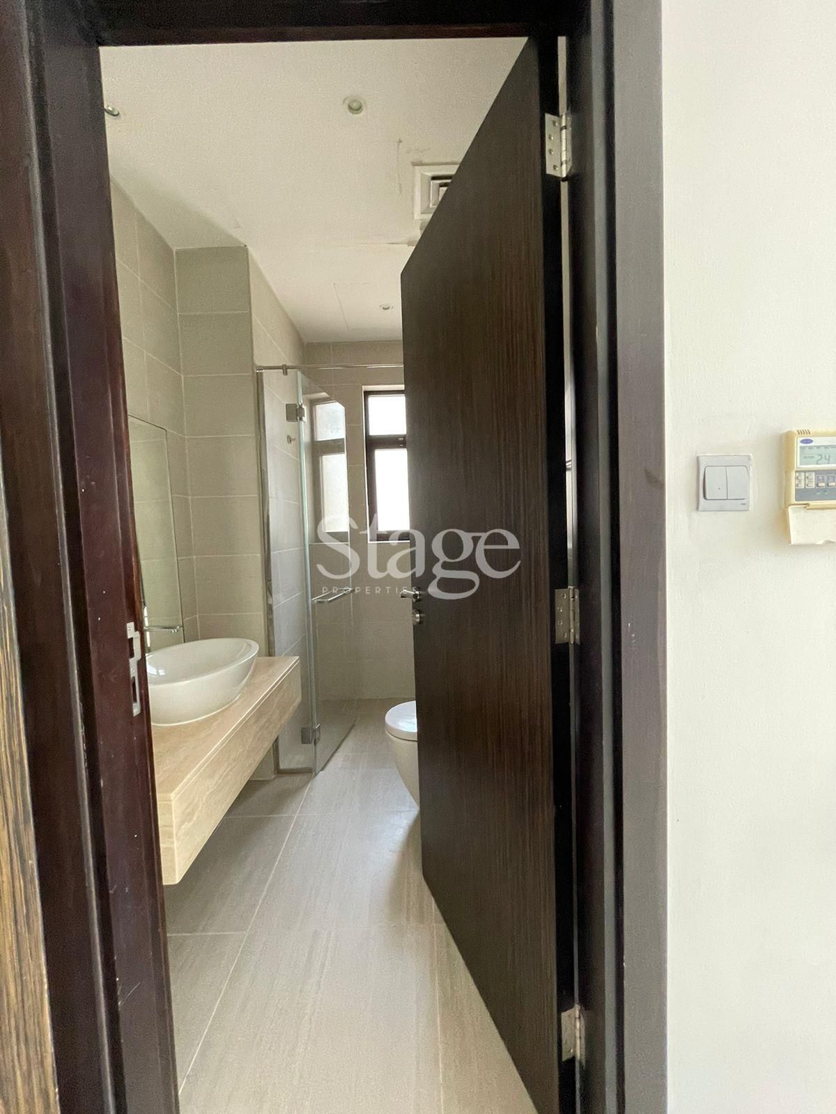 5 bedrooms common for Rent in DAMAC Hills, Dubai VI8511L
