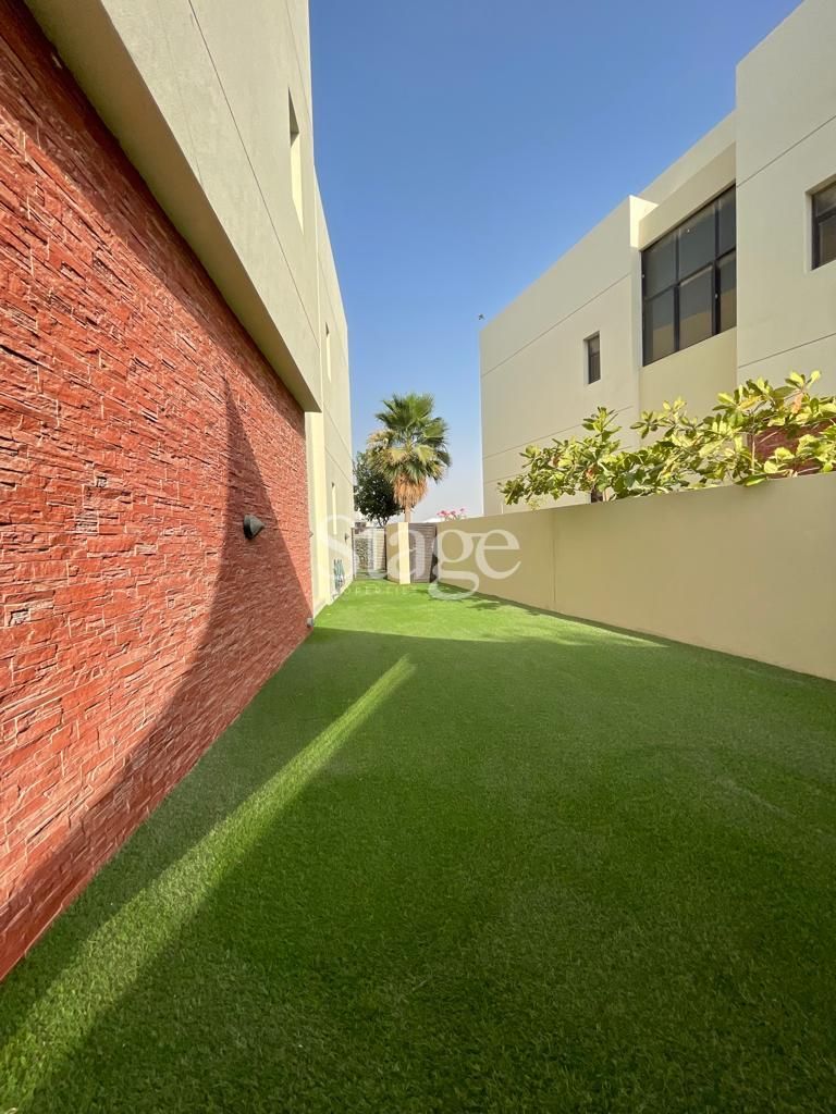 5 bedrooms common for Rent in DAMAC Hills, Dubai VI8511L