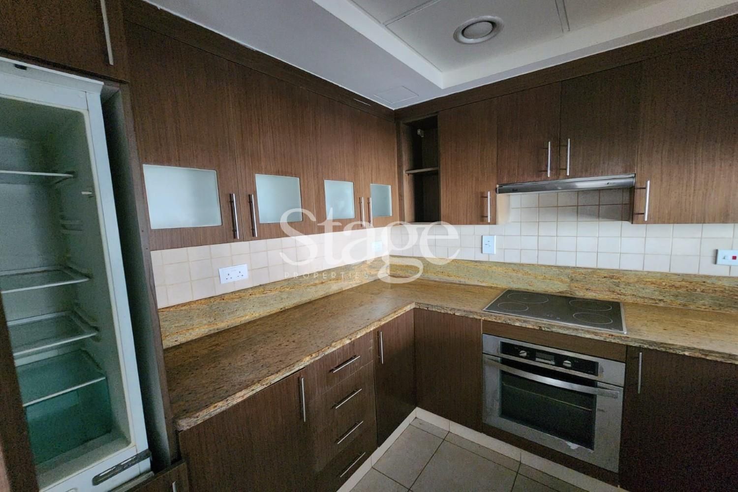 1 bedroom apartment for Rent in The Views, Dubai AP10167L