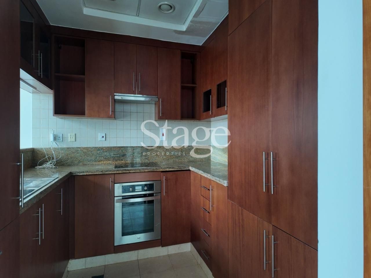 2 bedrooms apartment for Rent in The Views, Dubai AP9291L