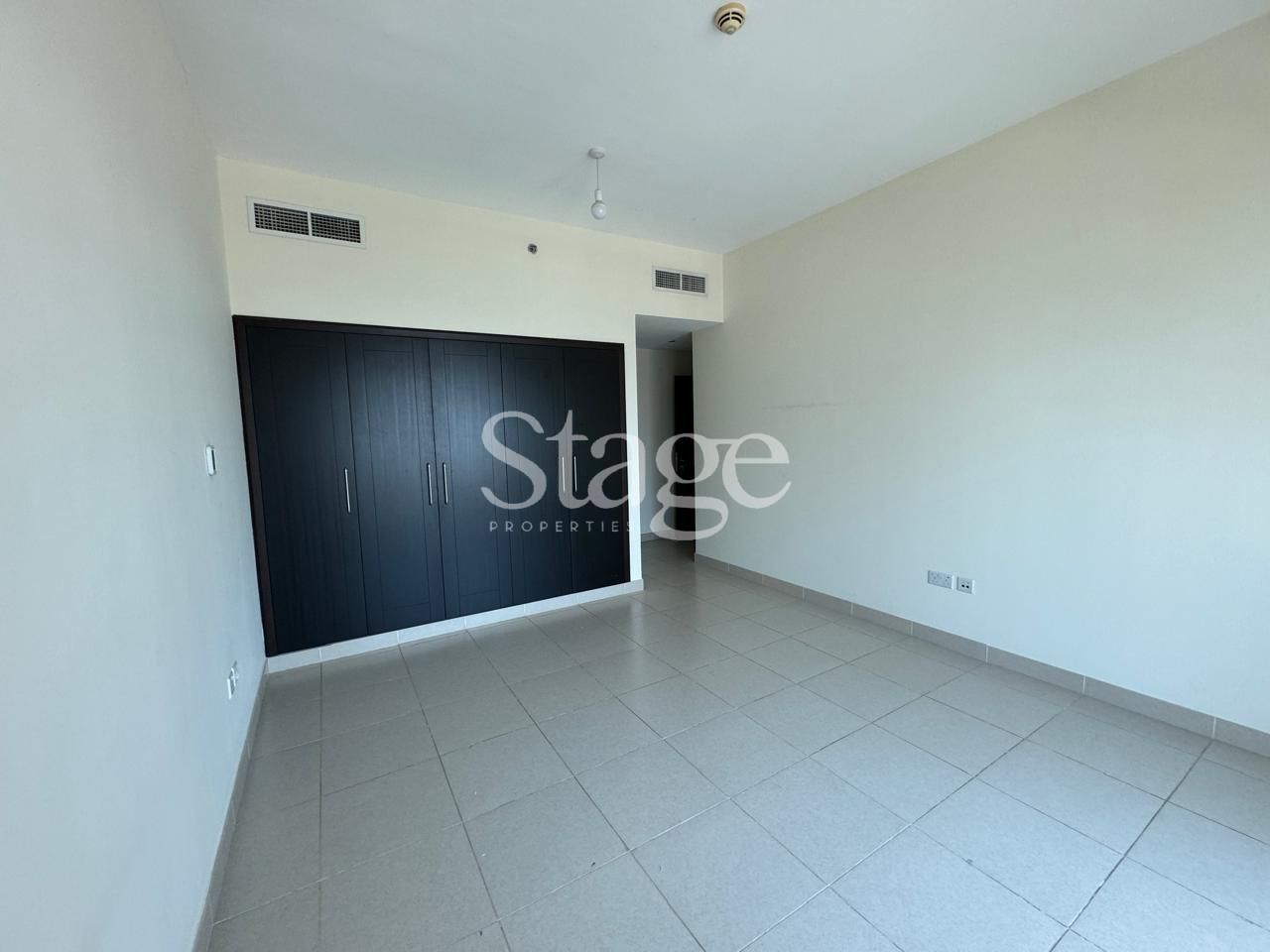 2 bedrooms apartment for Rent in The Views, Dubai AP7811L