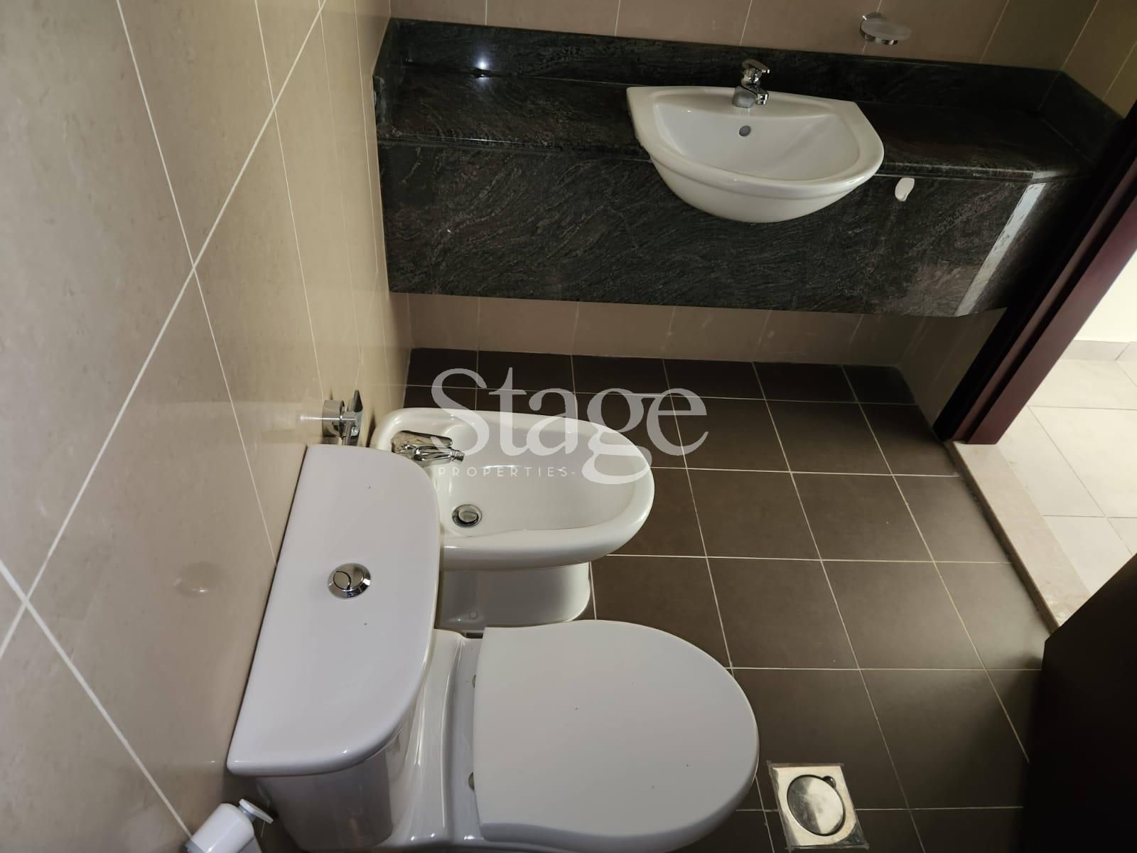 1 bedroom apartment for Rent in Jumeirah Lake Towers, Dubai AP9331L