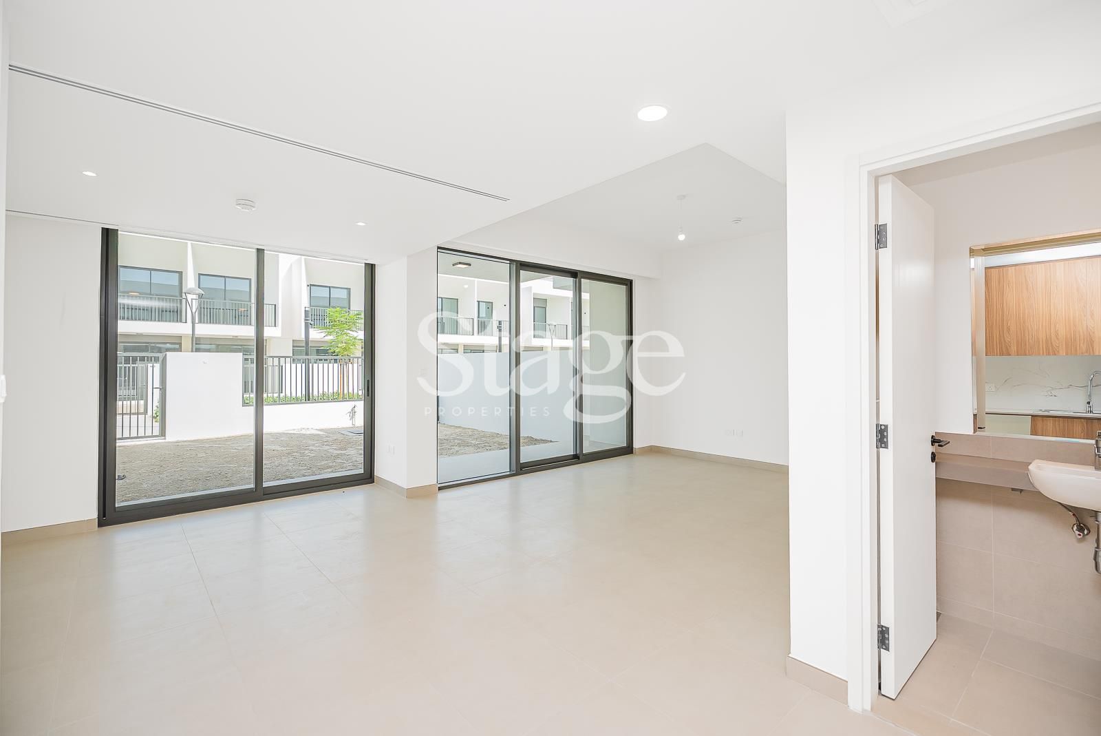 4 bedrooms Townhouse for Rent in Town Square, Dubai TH8433L