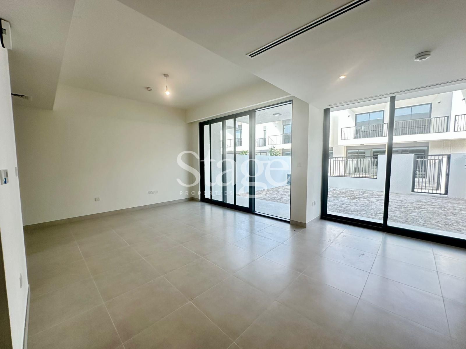 3 bedrooms Townhouse for Rent in Town Square, Dubai TH8410L
