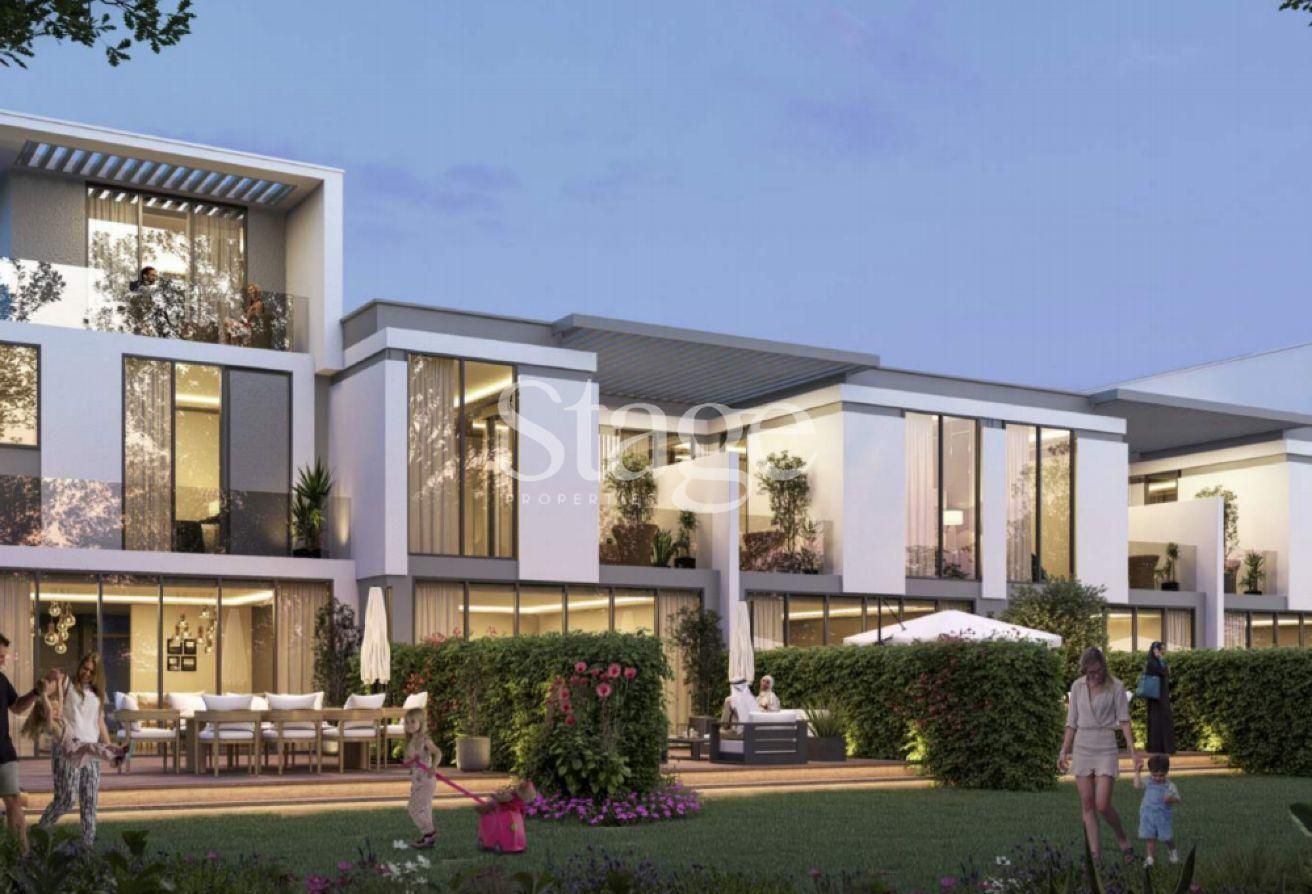 5 bedrooms Villas for Sale in Dubai Land, Dubai VI8979S