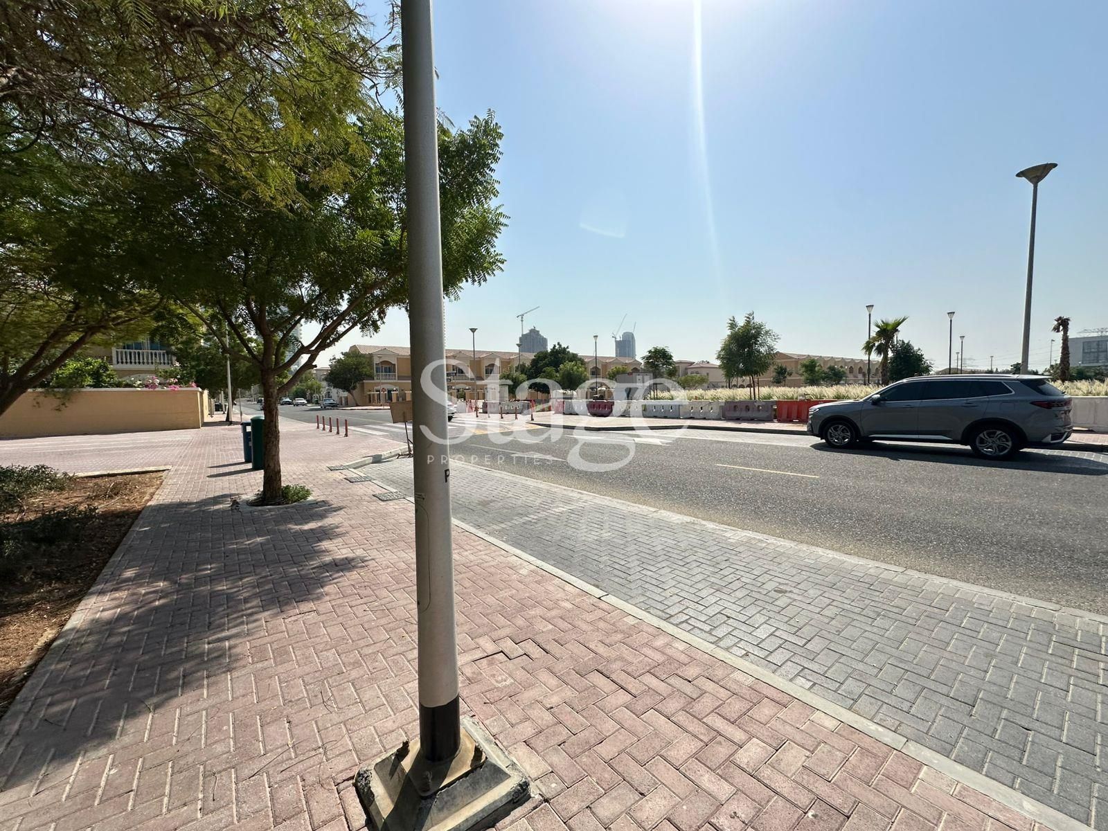 محل للبيع في قرية جميرا الدائرية، Dubai SH8646S