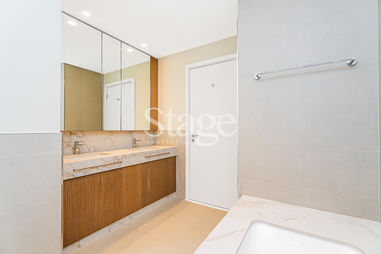 4 bedrooms apartment for Rent in Dubai Harbour, Dubai AP9551L