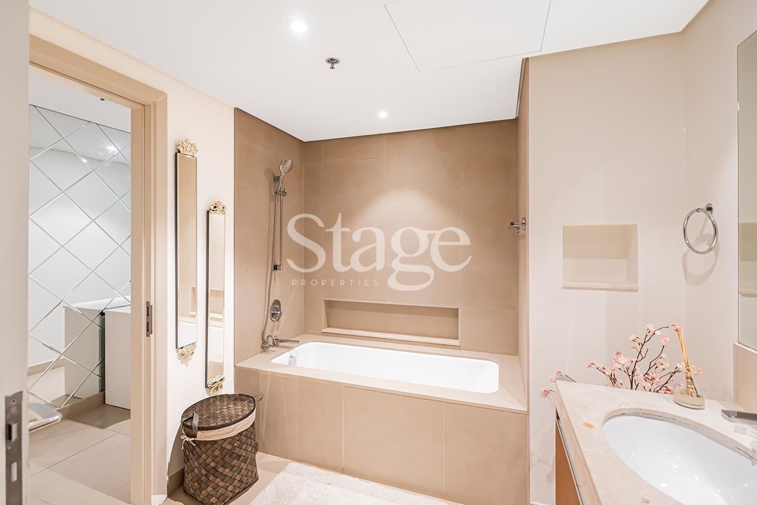 2 bedrooms apartment for Rent in Dubai Creek Harbour (The Lagoons), Dubai AP8794L