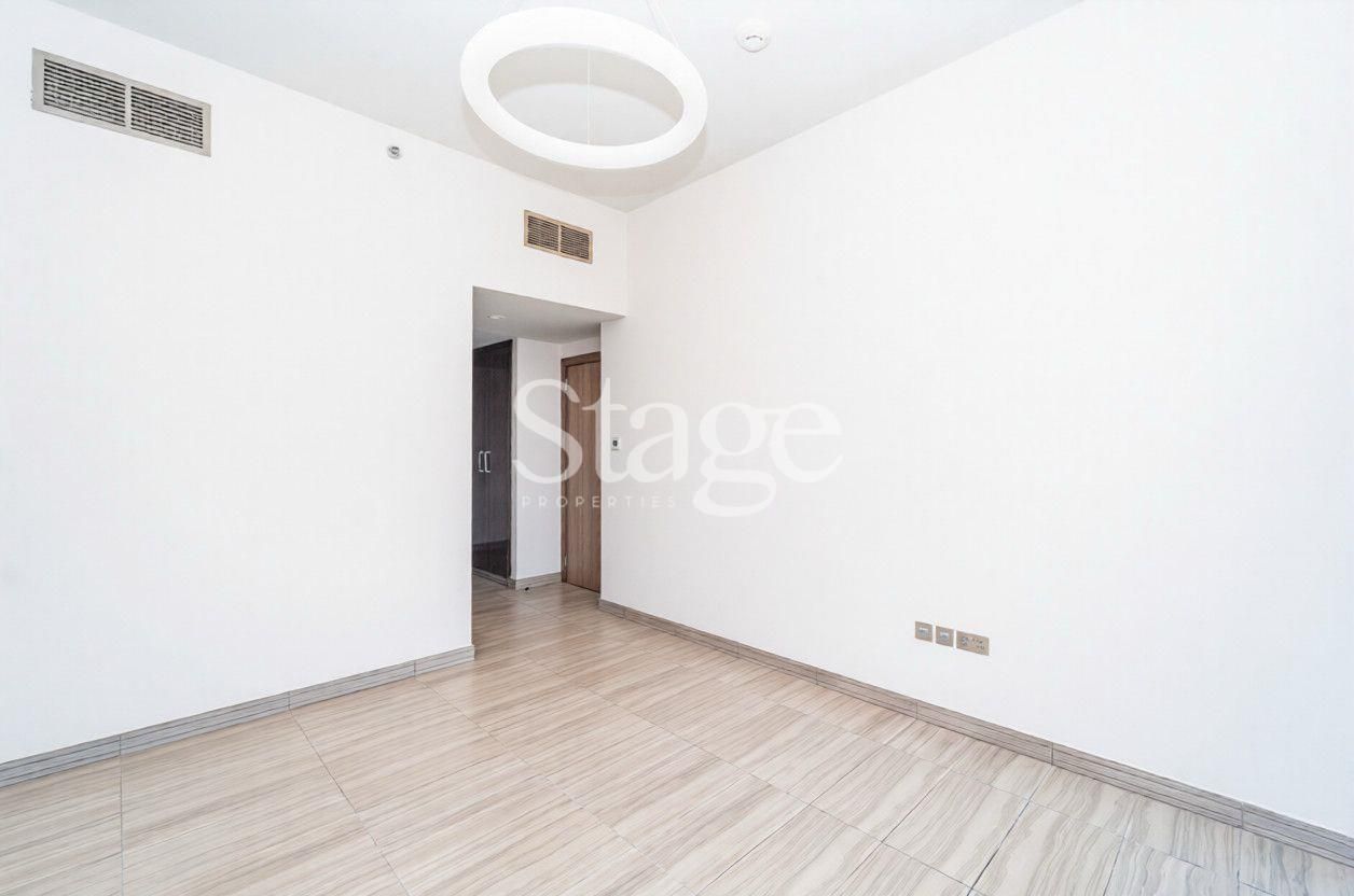 1 bedroom apartment for Rent in Jumeirah Lake Towers, Dubai AP9973L