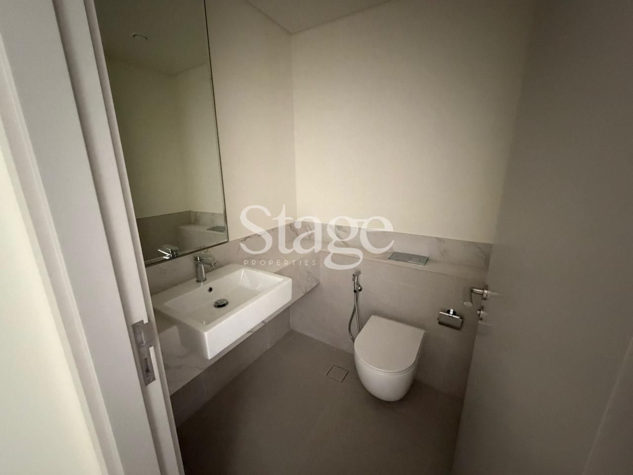 2 bedrooms apartment for Rent in Dubai Harbour, Dubai AP9699L