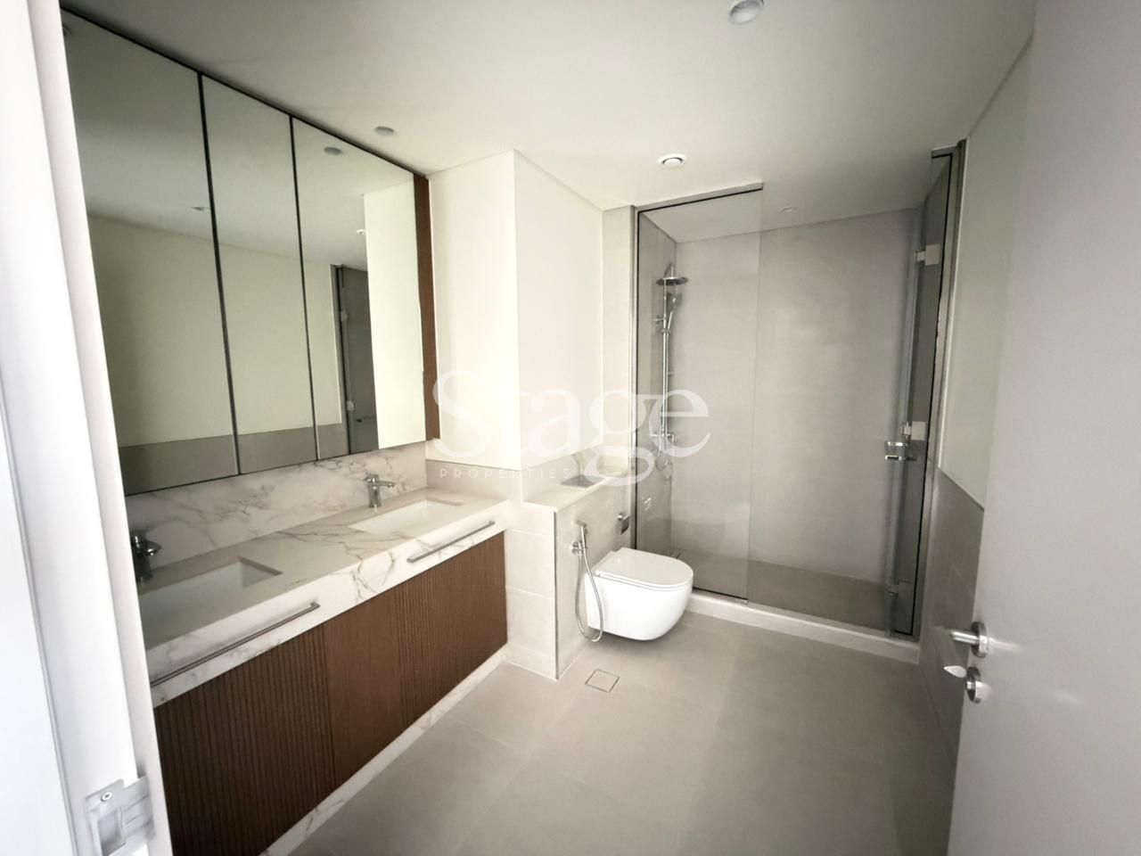 2 bedrooms apartment for Rent in Dubai Harbour, Dubai AP9699L
