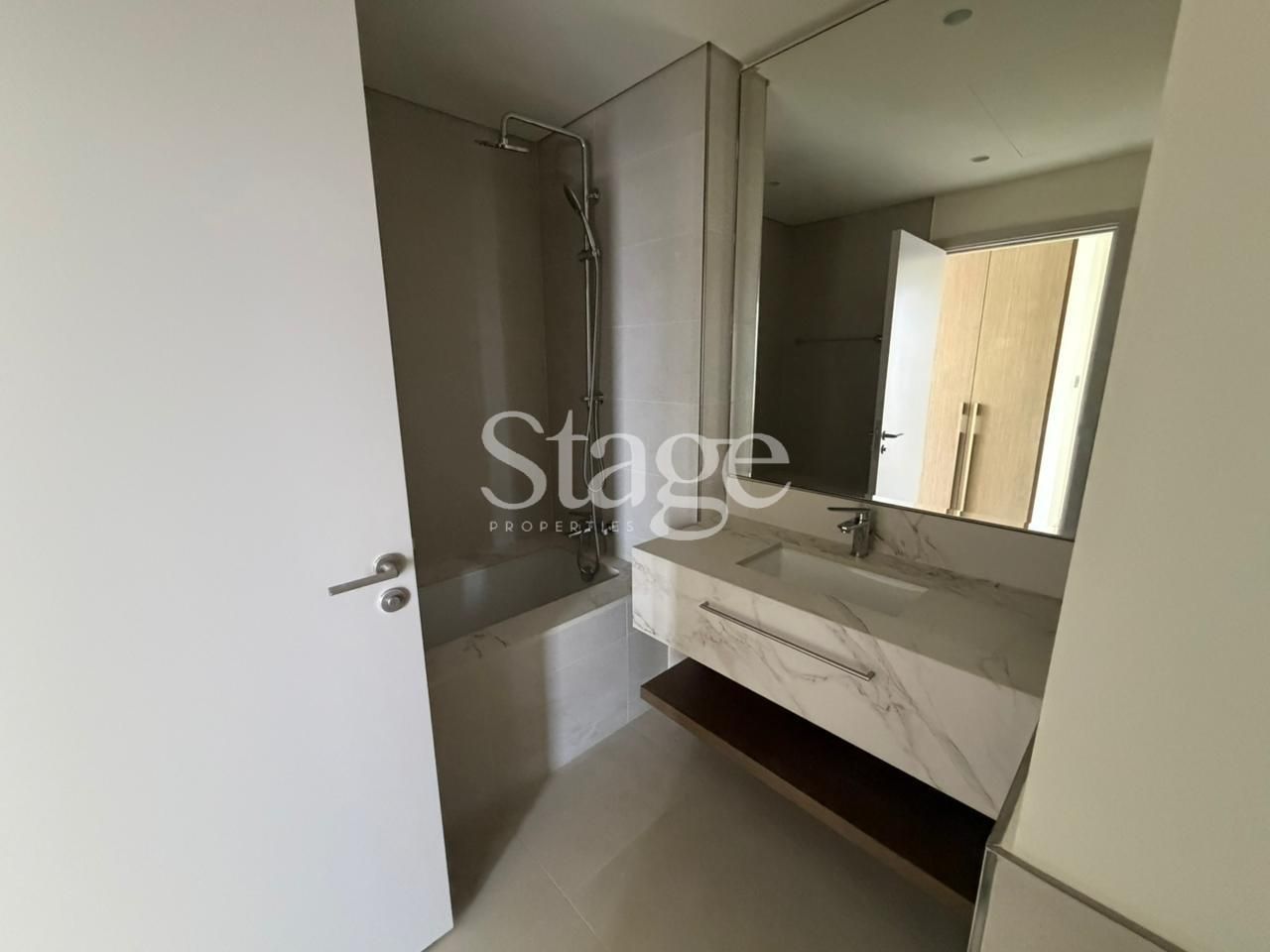 2 bedrooms apartment for Rent in Dubai Harbour, Dubai AP9699L