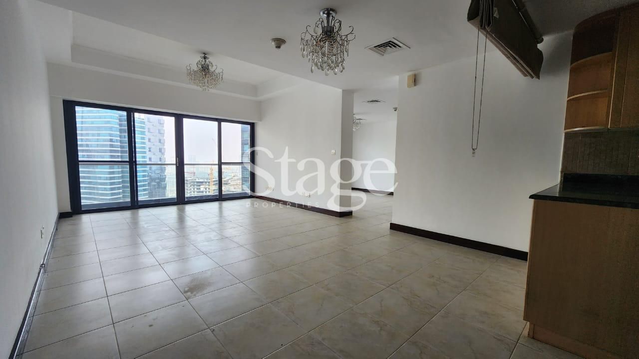 شقة من ٤ غرف نوم للإيجار في Jumeirah Lake Towers، Dubai AP9653L
