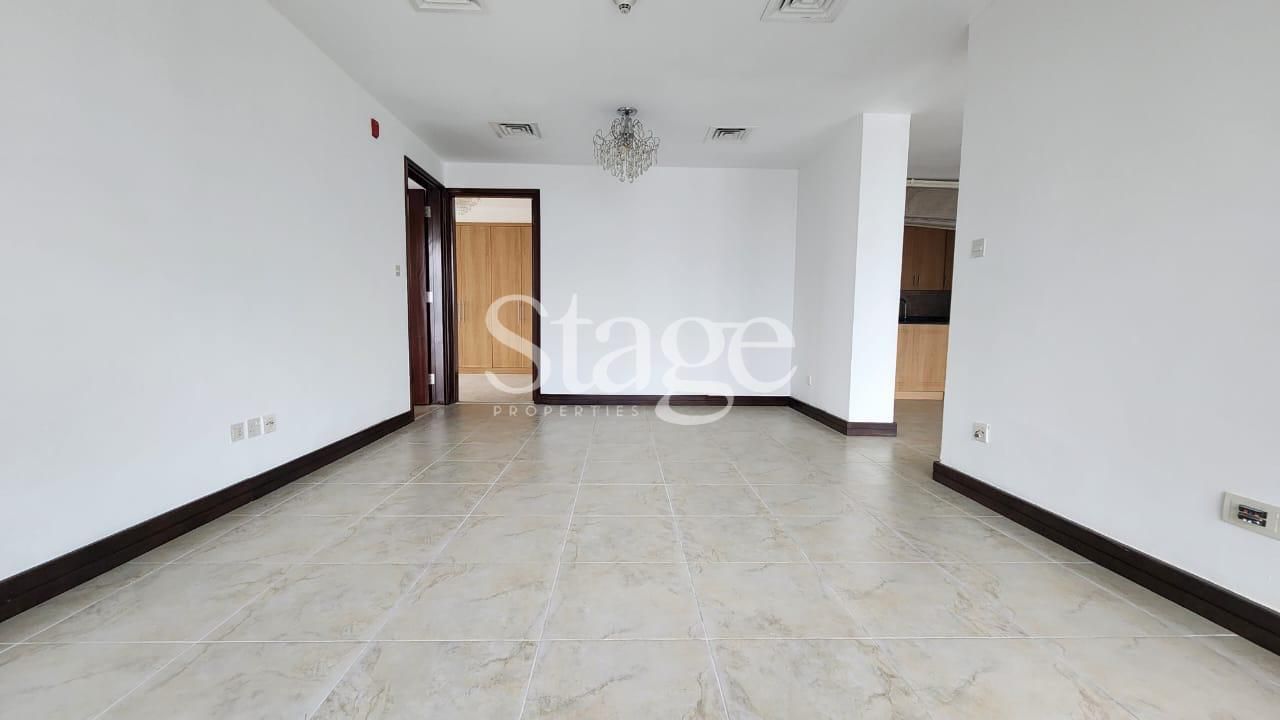 شقة من ٤ غرف نوم للإيجار في Jumeirah Lake Towers، Dubai AP9653L