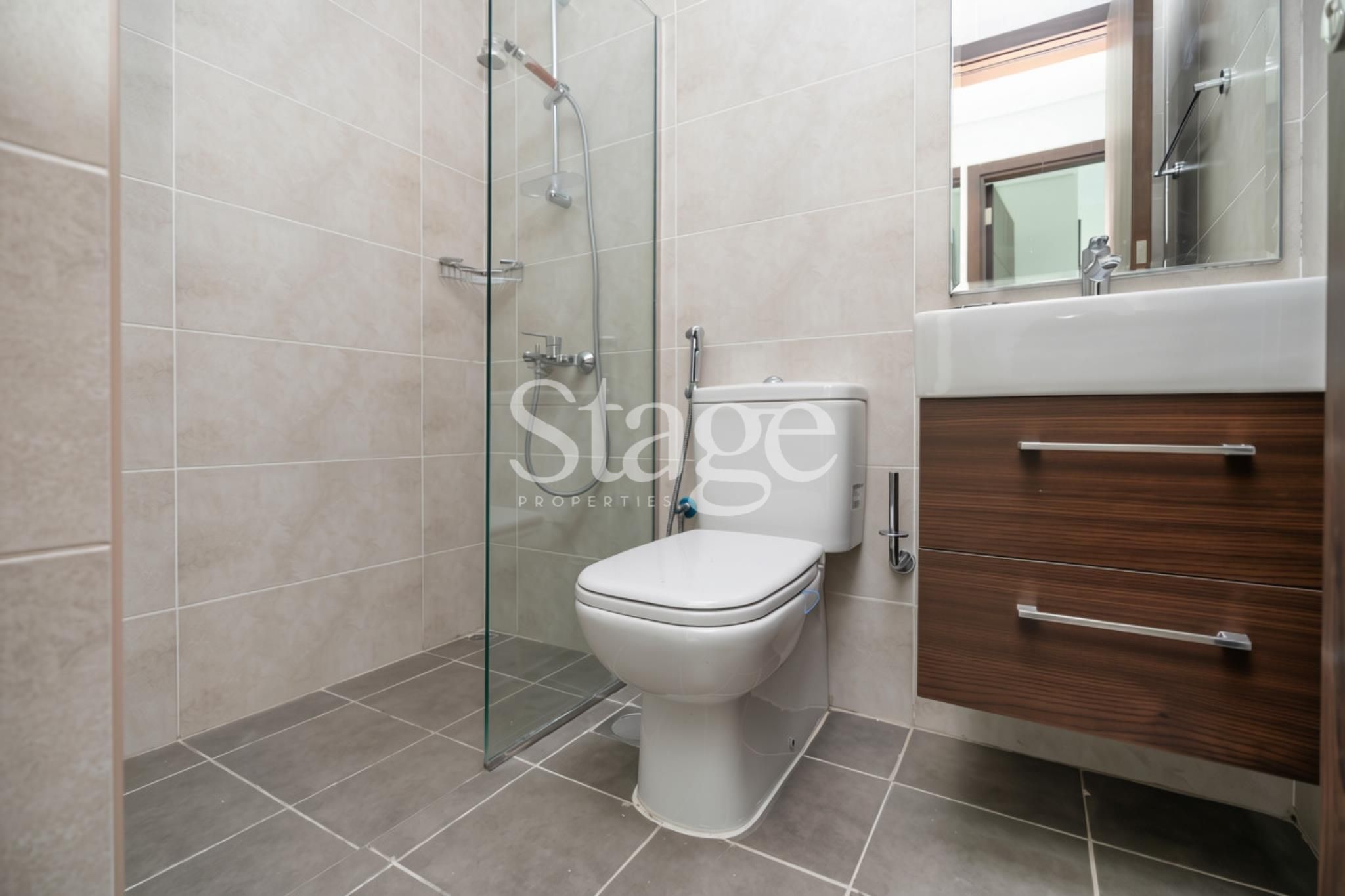 تاون هاوس من ٤ غرف نوم للإيجار في Damac Hills 2، Dubai TH9926L