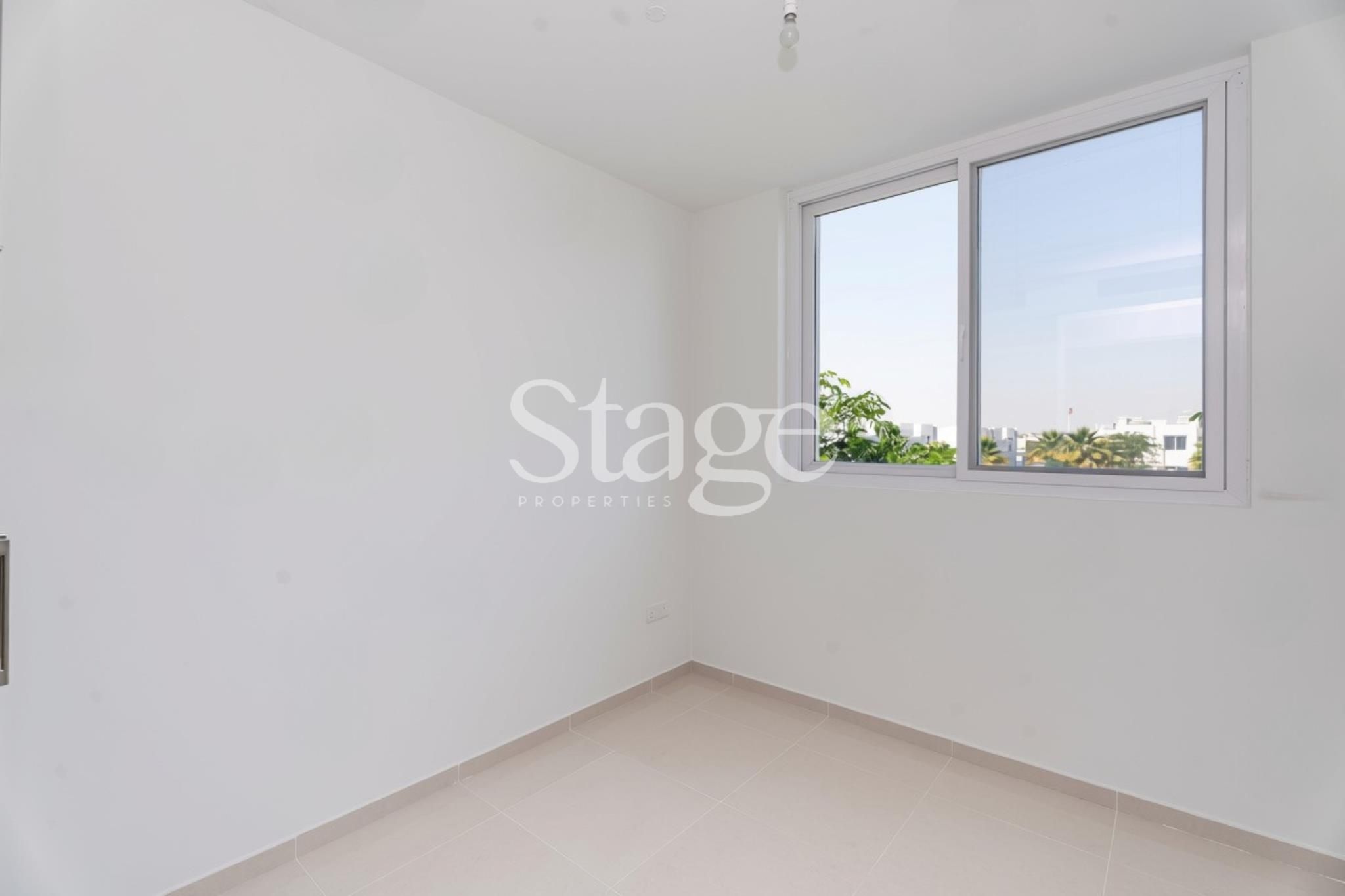 تاون هاوس من ٤ غرف نوم للإيجار في Damac Hills 2، Dubai TH9926L